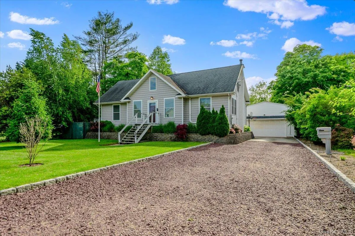 40 Deforest Avenue, Islip, NY, 4 Bedrooms Bedrooms, 10 Rooms Rooms,3 BathroomsBathrooms,Residential,For Rent,Deforest,0,992509 40 Deforest Avenue, Islip, NY, 4 Bedrooms Bedrooms, 10 Rooms Rooms,3 BathroomsBathrooms,Residential,For Rent,Deforest,0,992509