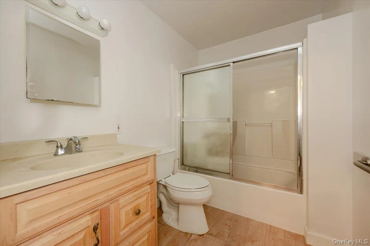 40 Deforest Avenue, Islip, NY, 4 Bedrooms Bedrooms, 10 Rooms Rooms,3 BathroomsBathrooms,Residential,For Rent,Deforest,0,992509 40 Deforest Avenue, Islip, NY, 4 Bedrooms Bedrooms, 10 Rooms Rooms,3 BathroomsBathrooms,Residential,For Rent,Deforest,0,992509