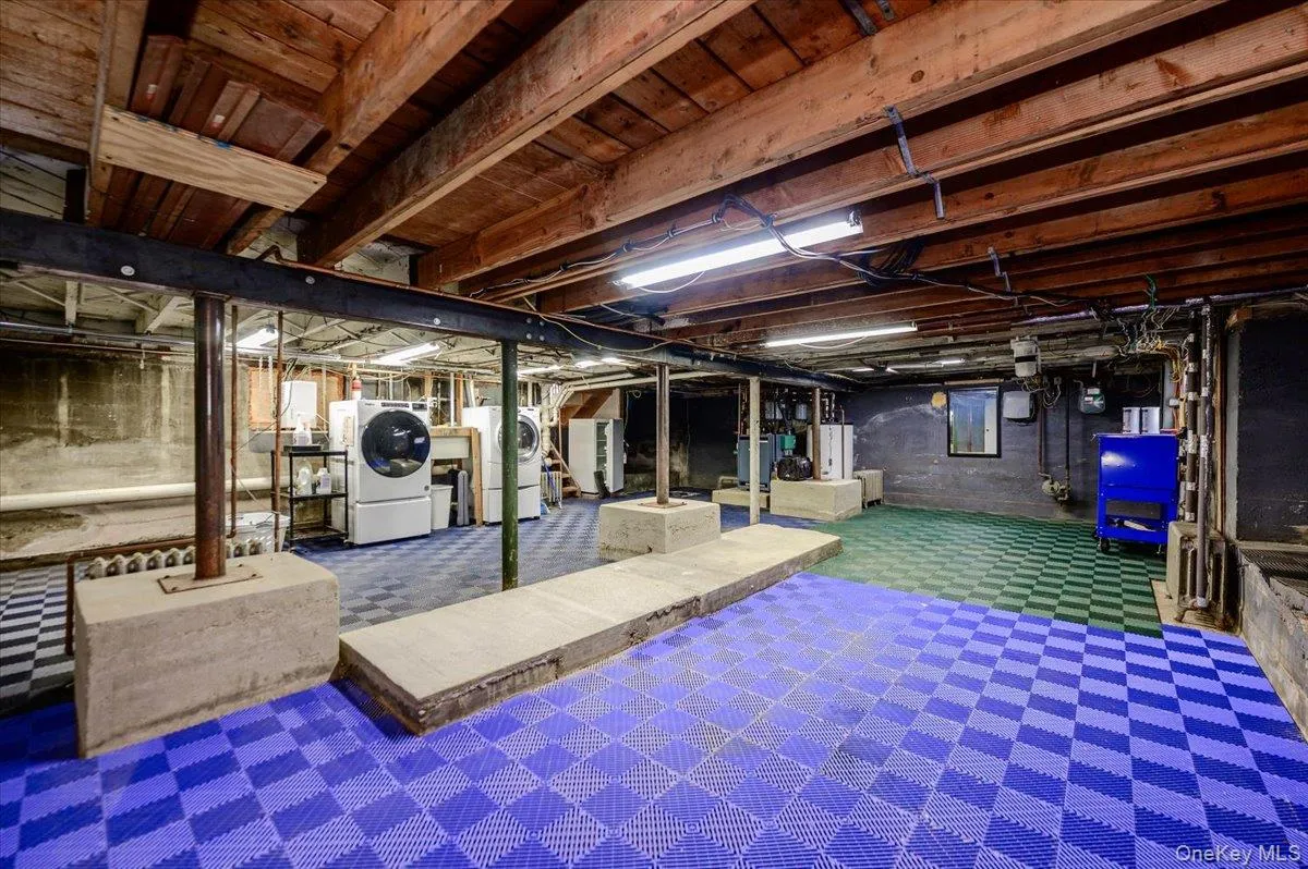 40 Deforest Avenue, Islip, NY, 4 Bedrooms Bedrooms, 10 Rooms Rooms,3 BathroomsBathrooms,Residential,For Rent,Deforest,0,992509 40 Deforest Avenue, Islip, NY, 4 Bedrooms Bedrooms, 10 Rooms Rooms,3 BathroomsBathrooms,Residential,For Rent,Deforest,0,992509