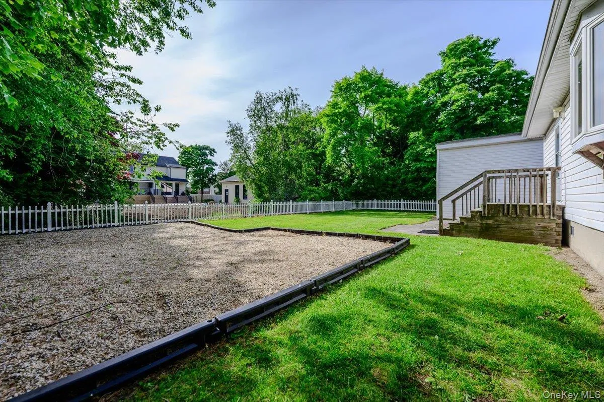 40 Deforest Avenue, Islip, NY, 4 Bedrooms Bedrooms, 10 Rooms Rooms,3 BathroomsBathrooms,Residential,For Rent,Deforest,0,992509 40 Deforest Avenue, Islip, NY, 4 Bedrooms Bedrooms, 10 Rooms Rooms,3 BathroomsBathrooms,Residential,For Rent,Deforest,0,992509