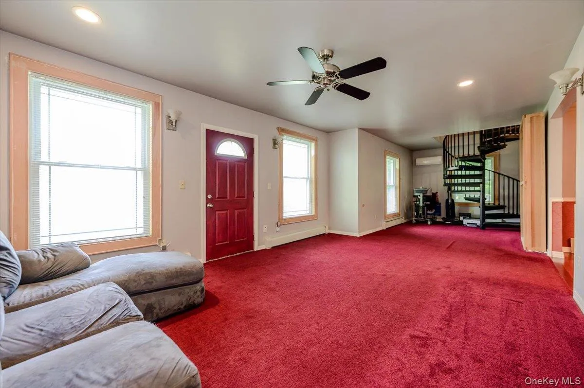 40 Deforest Avenue, Islip, NY, 4 Bedrooms Bedrooms, 10 Rooms Rooms,3 BathroomsBathrooms,Residential,For Rent,Deforest,0,992509 40 Deforest Avenue, Islip, NY, 4 Bedrooms Bedrooms, 10 Rooms Rooms,3 BathroomsBathrooms,Residential,For Rent,Deforest,0,992509