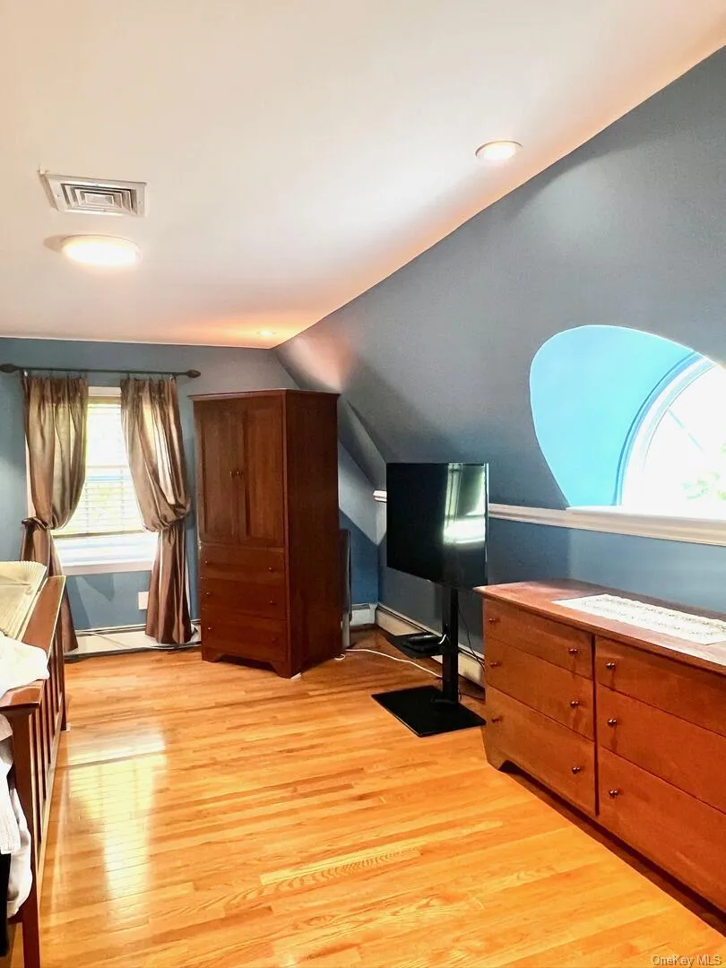 21520 43rd Avenue, New York, NY, 4 Bedrooms Bedrooms, 7 Rooms Rooms,2 BathroomsBathrooms,Residential Lease,For Rent,43rd,0,992511 21520 43rd Avenue, New York, NY, 4 Bedrooms Bedrooms, 7 Rooms Rooms,2 BathroomsBathrooms,Residential Lease,For Rent,43rd,0,992511