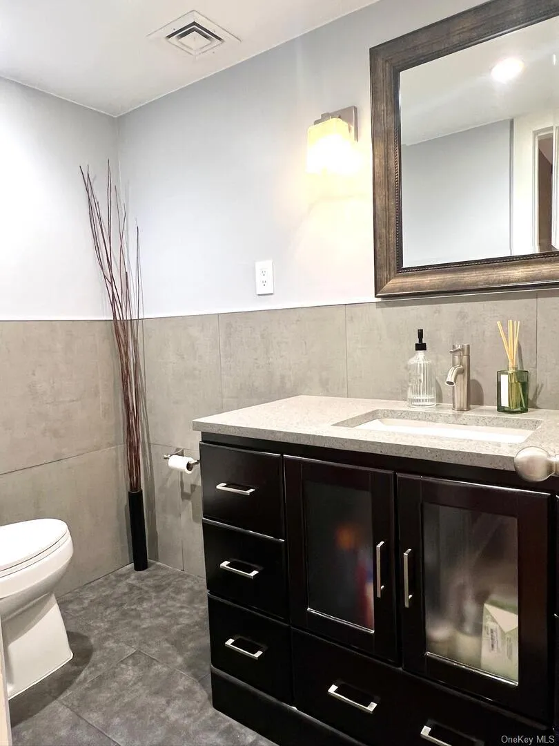 21520 43rd Avenue, New York, NY, 4 Bedrooms Bedrooms, 7 Rooms Rooms,2 BathroomsBathrooms,Residential Lease,For Rent,43rd,0,992511 21520 43rd Avenue, New York, NY, 4 Bedrooms Bedrooms, 7 Rooms Rooms,2 BathroomsBathrooms,Residential Lease,For Rent,43rd,0,992511