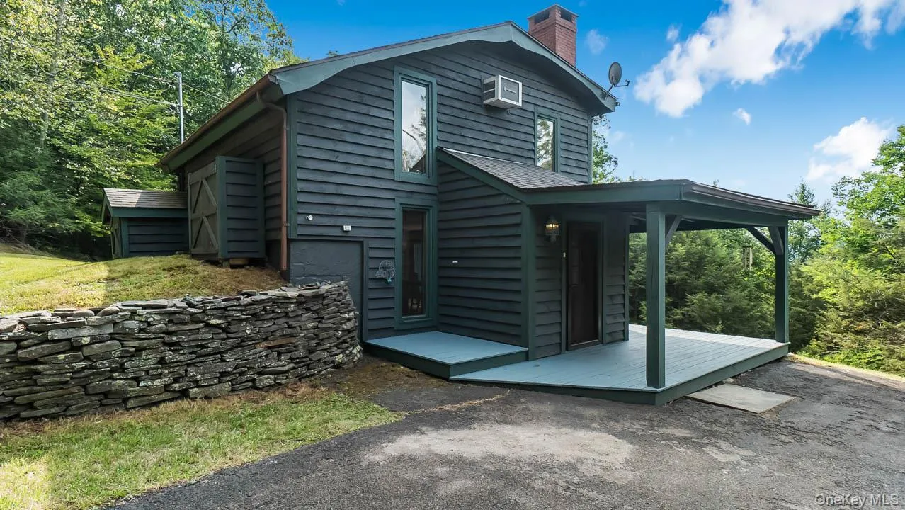 376 Abbey Road, Woodstock, NY, 2 Bedrooms Bedrooms, 5 Rooms Rooms,2 BathroomsBathrooms,Residential Lease,For Rent,Abbey,0,992519 376 Abbey Road, Woodstock, NY, 2 Bedrooms Bedrooms, 5 Rooms Rooms,2 BathroomsBathrooms,Residential Lease,For Rent,Abbey,0,992519