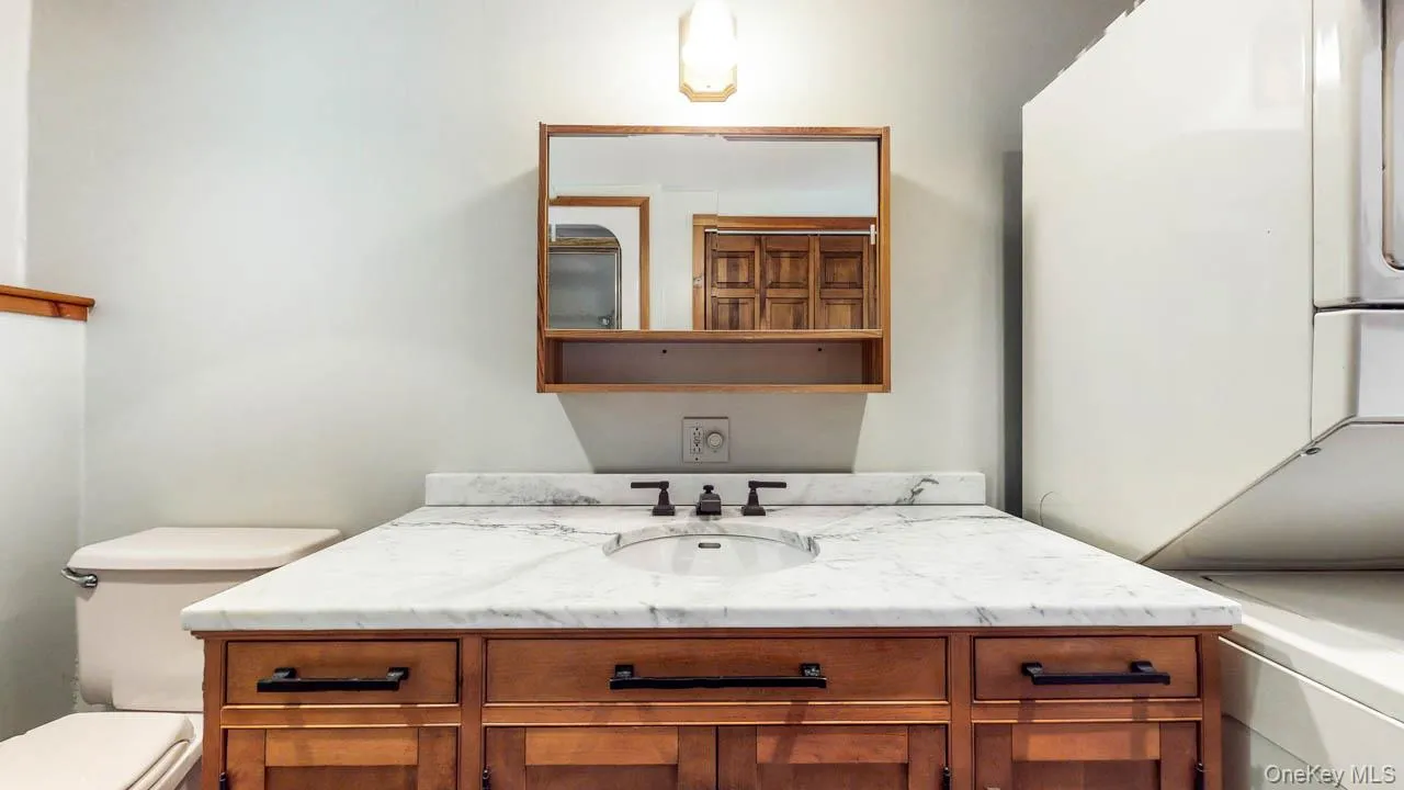 376 Abbey Road, Woodstock, NY, 2 Bedrooms Bedrooms, 5 Rooms Rooms,2 BathroomsBathrooms,Residential Lease,For Rent,Abbey,0,992519 376 Abbey Road, Woodstock, NY, 2 Bedrooms Bedrooms, 5 Rooms Rooms,2 BathroomsBathrooms,Residential Lease,For Rent,Abbey,0,992519
