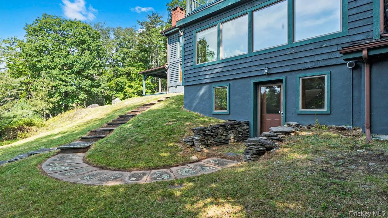 376 Abbey Road, Woodstock, NY, 2 Bedrooms Bedrooms, 5 Rooms Rooms,2 BathroomsBathrooms,Residential Lease,For Rent,Abbey,0,992519 376 Abbey Road, Woodstock, NY, 2 Bedrooms Bedrooms, 5 Rooms Rooms,2 BathroomsBathrooms,Residential Lease,For Rent,Abbey,0,992519