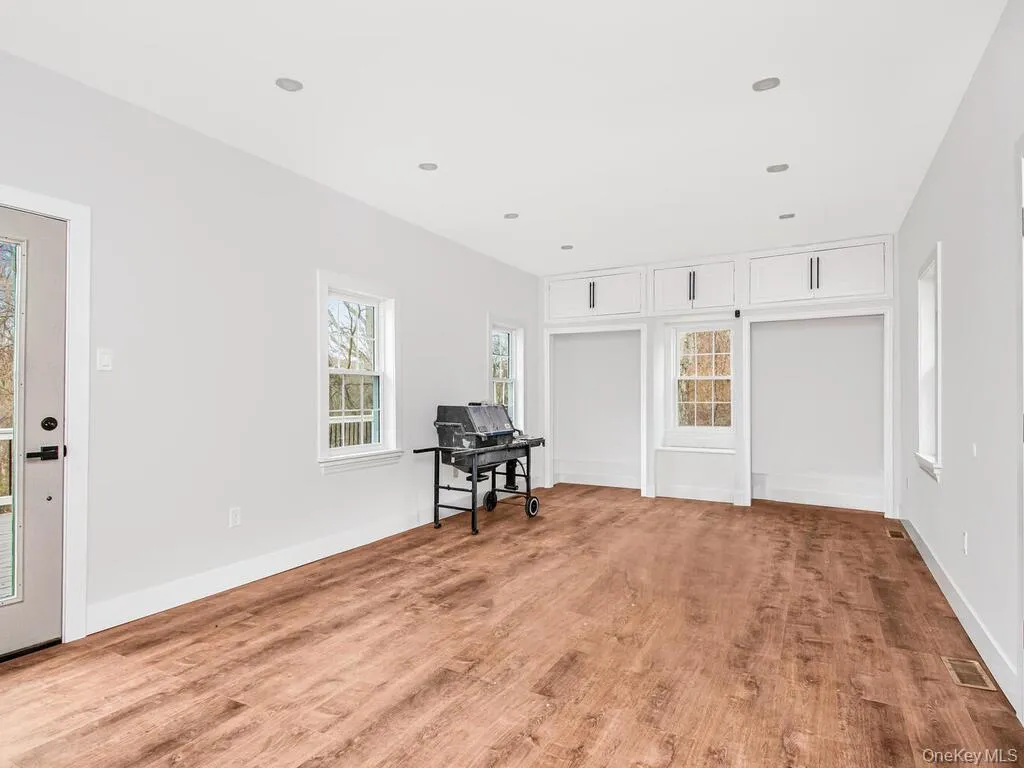 15 Lakeview Road, North Salem, NY, 5 Bedrooms Bedrooms, 11 Rooms Rooms,2 BathroomsBathrooms,Residential Lease,For Rent,Lakeview,0,992526 15 Lakeview Road, North Salem, NY, 5 Bedrooms Bedrooms, 11 Rooms Rooms,2 BathroomsBathrooms,Residential Lease,For Rent,Lakeview,0,992526