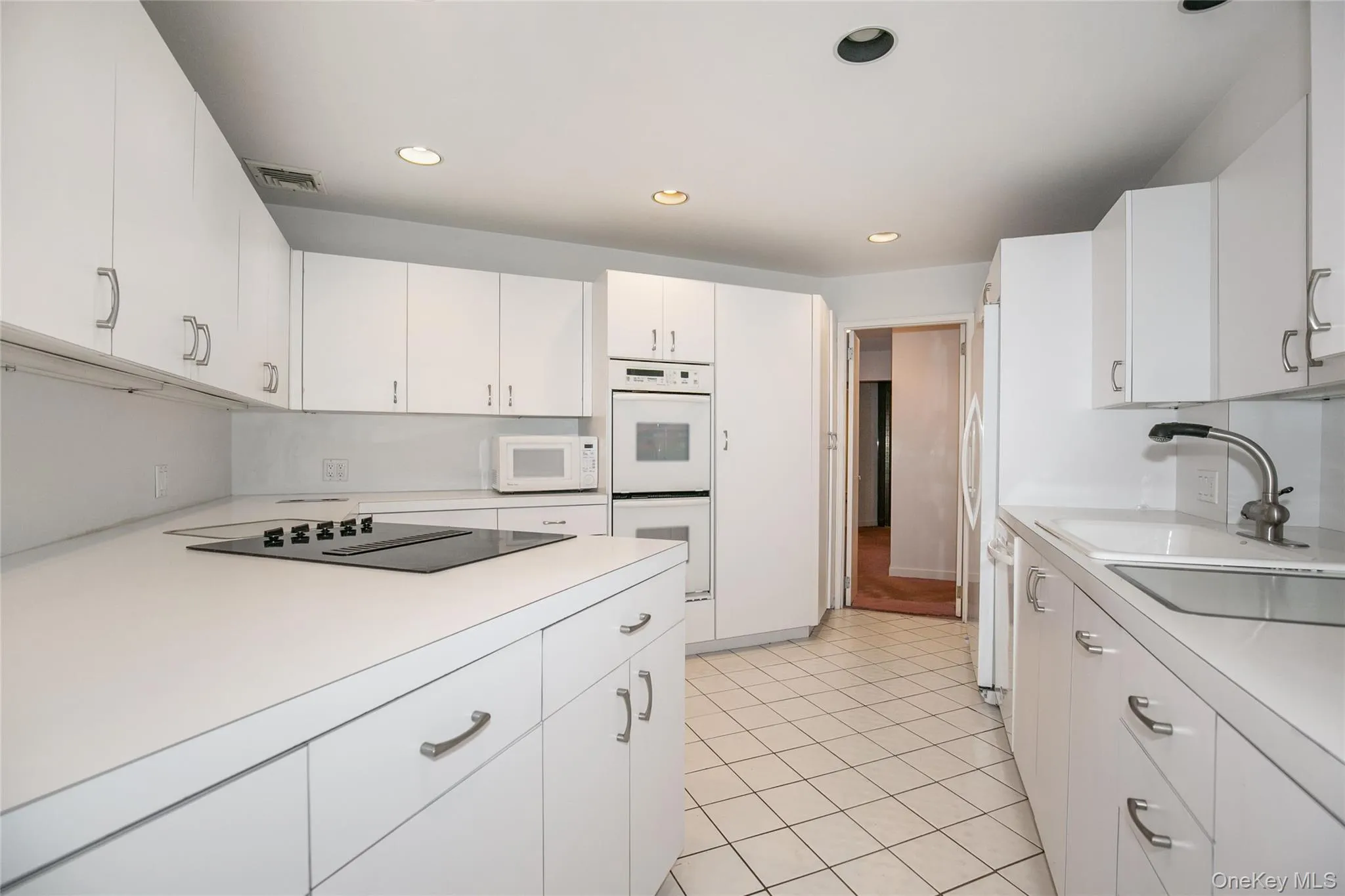 70 Shelly Lane, North Hempstead, NY, 5 Bedrooms Bedrooms, 9 Rooms Rooms,3 BathroomsBathrooms,Residential Lease,For Rent,Shelly,0,992533 70 Shelly Lane, North Hempstead, NY, 5 Bedrooms Bedrooms, 9 Rooms Rooms,3 BathroomsBathrooms,Residential Lease,For Rent,Shelly,0,992533