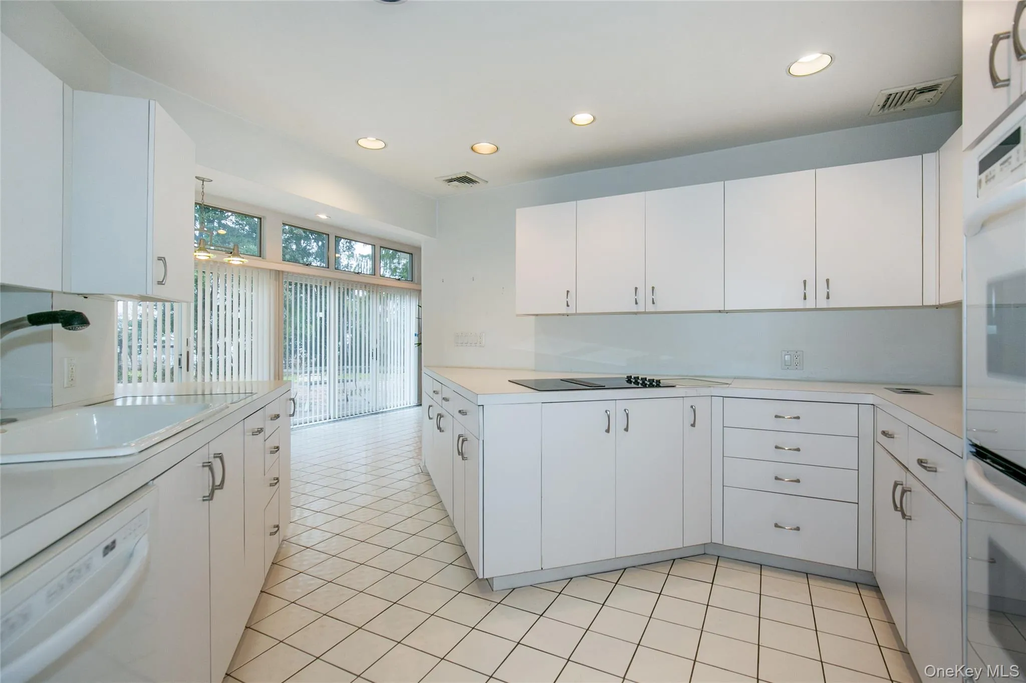 70 Shelly Lane, North Hempstead, NY, 5 Bedrooms Bedrooms, 9 Rooms Rooms,3 BathroomsBathrooms,Residential Lease,For Rent,Shelly,0,992533 70 Shelly Lane, North Hempstead, NY, 5 Bedrooms Bedrooms, 9 Rooms Rooms,3 BathroomsBathrooms,Residential Lease,For Rent,Shelly,0,992533