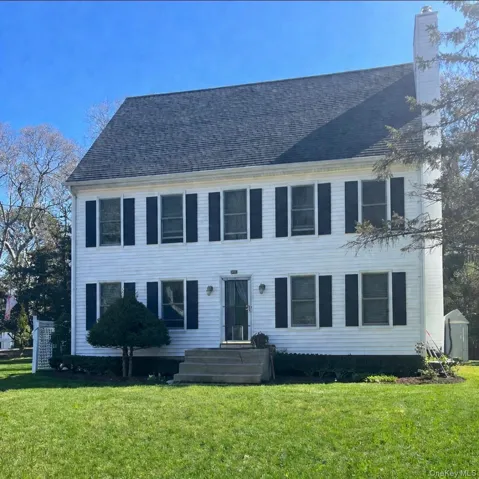 533 Montauk Highway, Southampton, New York 11978