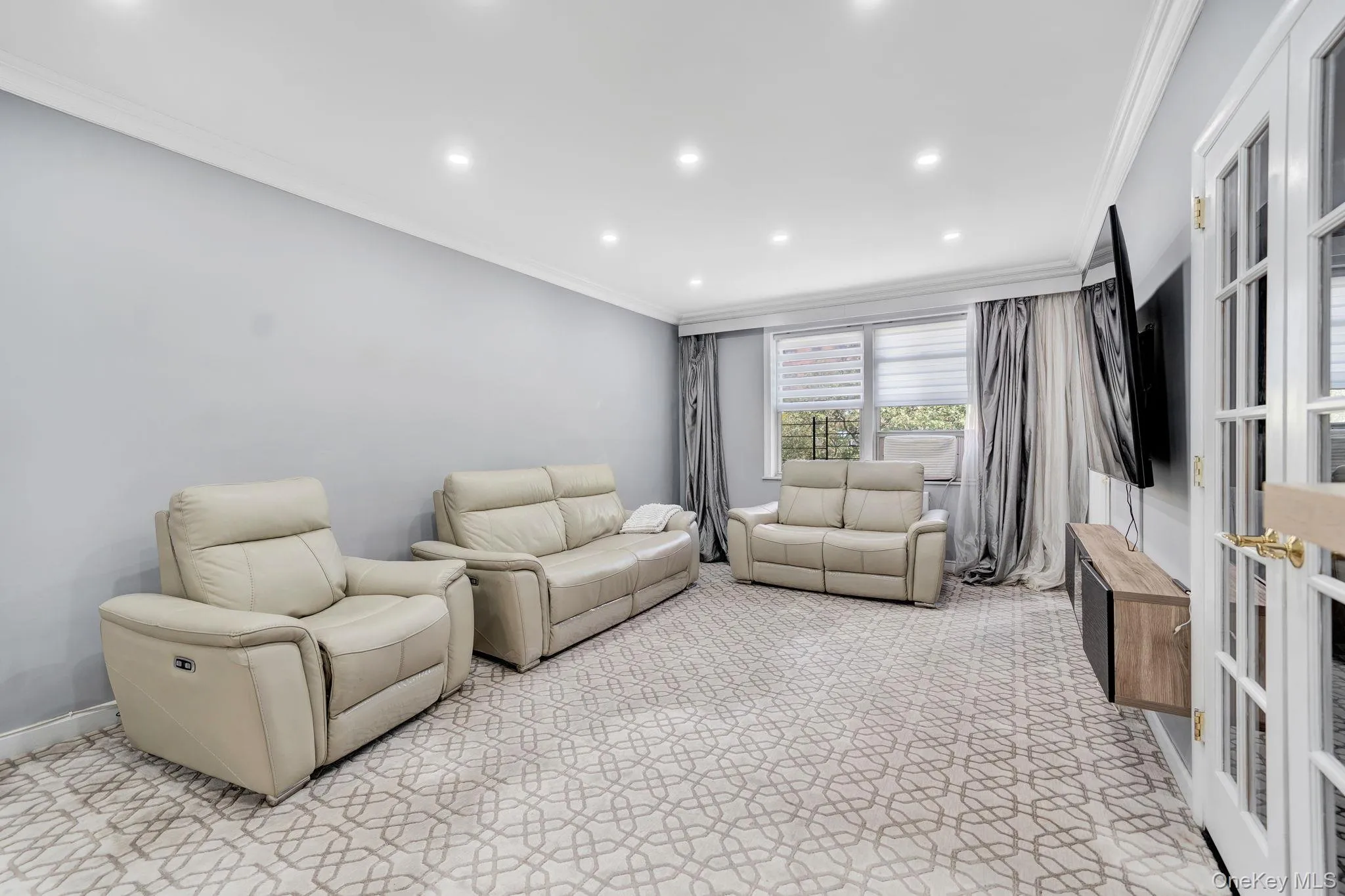 99-41 64th Avenue, New York, NY, 2 Bedrooms Bedrooms, 5 Rooms Rooms,1 BathroomBathrooms,Residential Lease,For Rent,64th,0,992549 99-41 64th Avenue, New York, NY, 2 Bedrooms Bedrooms, 5 Rooms Rooms,1 BathroomBathrooms,Residential Lease,For Rent,64th,0,992549