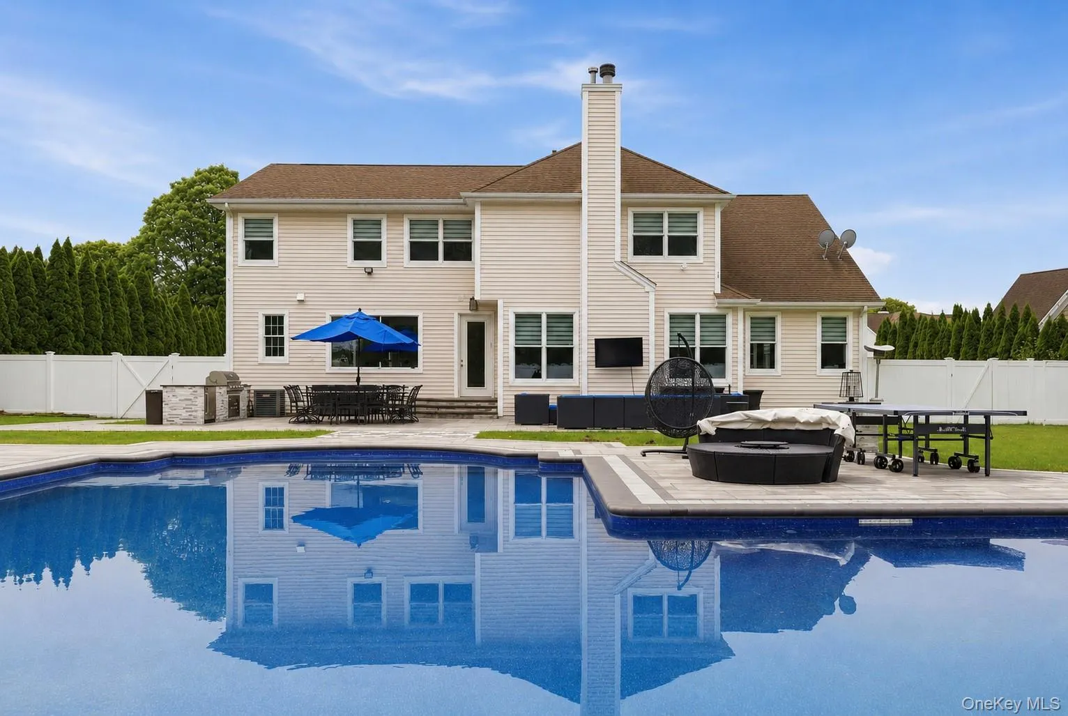 127 Elmwood Drive, Huntington, NY, 5 Bedrooms Bedrooms, 11 Rooms Rooms,3 BathroomsBathrooms,Residential,For Rent,Elmwood,0,992554 127 Elmwood Drive, Huntington, NY, 5 Bedrooms Bedrooms, 11 Rooms Rooms,3 BathroomsBathrooms,Residential,For Rent,Elmwood,0,992554