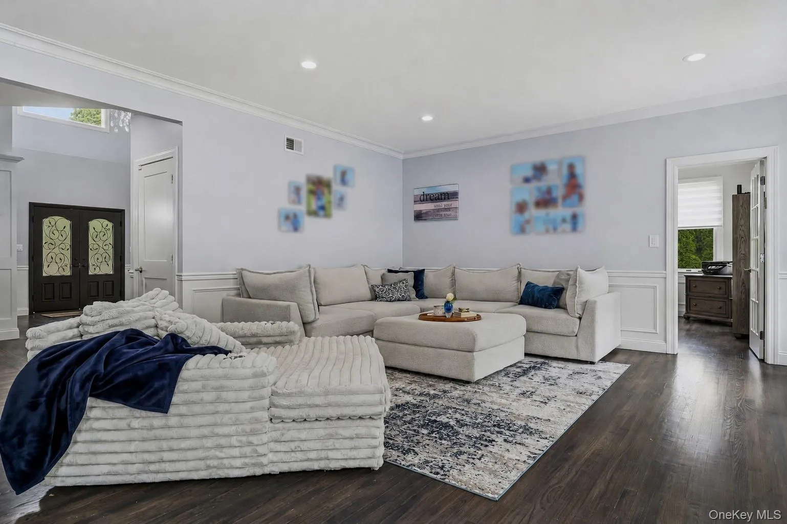 127 Elmwood Drive, Huntington, NY, 5 Bedrooms Bedrooms, 11 Rooms Rooms,3 BathroomsBathrooms,Residential,For Rent,Elmwood,0,992554 127 Elmwood Drive, Huntington, NY, 5 Bedrooms Bedrooms, 11 Rooms Rooms,3 BathroomsBathrooms,Residential,For Rent,Elmwood,0,992554