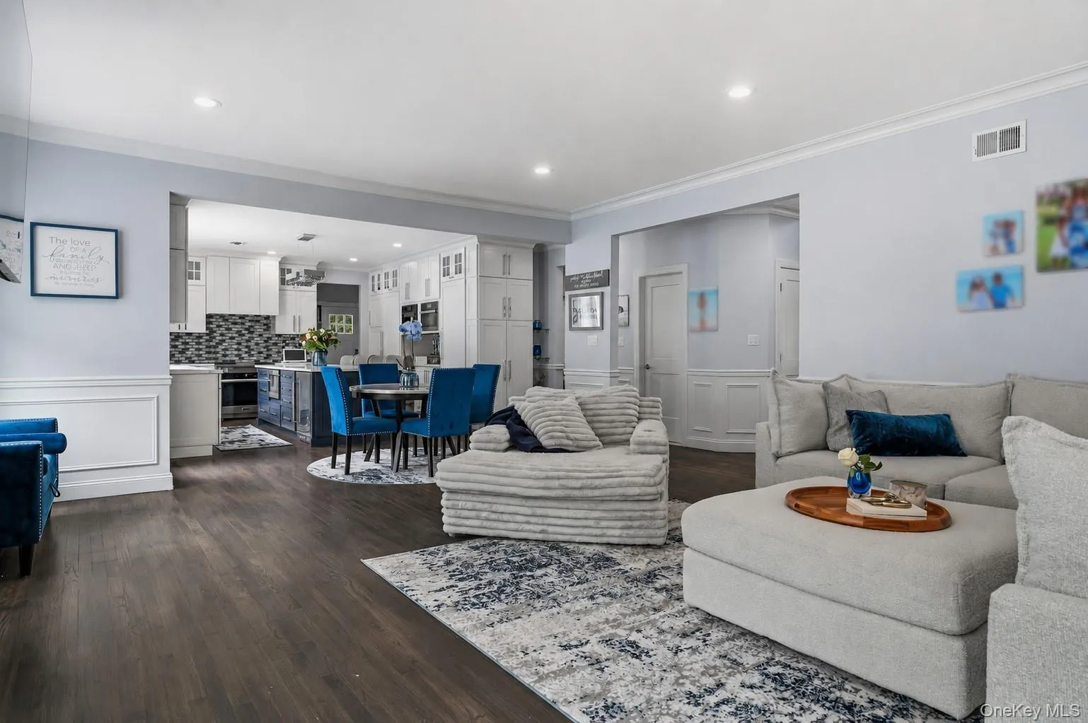 127 Elmwood Drive, Huntington, NY, 5 Bedrooms Bedrooms, 11 Rooms Rooms,3 BathroomsBathrooms,Residential,For Rent,Elmwood,0,992554 127 Elmwood Drive, Huntington, NY, 5 Bedrooms Bedrooms, 11 Rooms Rooms,3 BathroomsBathrooms,Residential,For Rent,Elmwood,0,992554