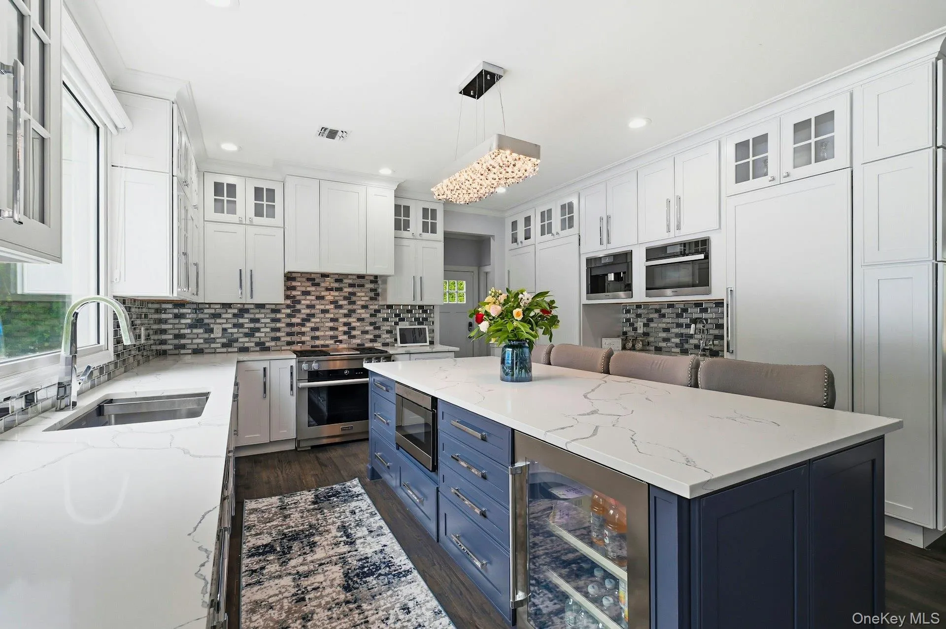 127 Elmwood Drive, Huntington, NY, 5 Bedrooms Bedrooms, 11 Rooms Rooms,3 BathroomsBathrooms,Residential,For Rent,Elmwood,0,992554 127 Elmwood Drive, Huntington, NY, 5 Bedrooms Bedrooms, 11 Rooms Rooms,3 BathroomsBathrooms,Residential,For Rent,Elmwood,0,992554