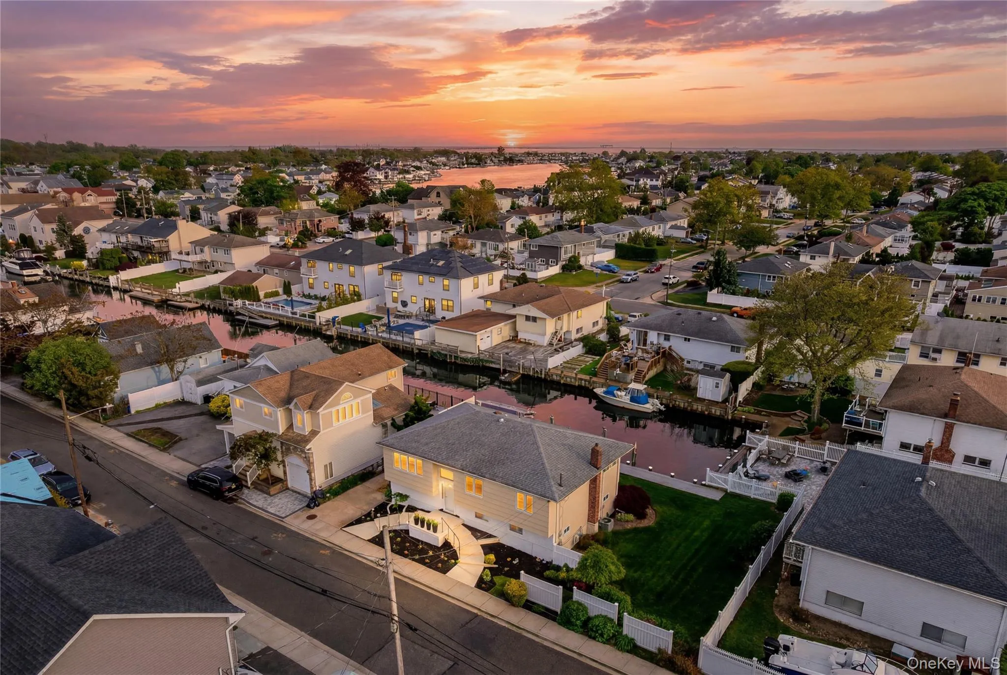 2756 Barbara Road, Hempstead, NY, 4 Bedrooms Bedrooms, 7 Rooms Rooms,2 BathroomsBathrooms,Residential,For Rent,Barbara,0,992557 2756 Barbara Road, Hempstead, NY, 4 Bedrooms Bedrooms, 7 Rooms Rooms,2 BathroomsBathrooms,Residential,For Rent,Barbara,0,992557