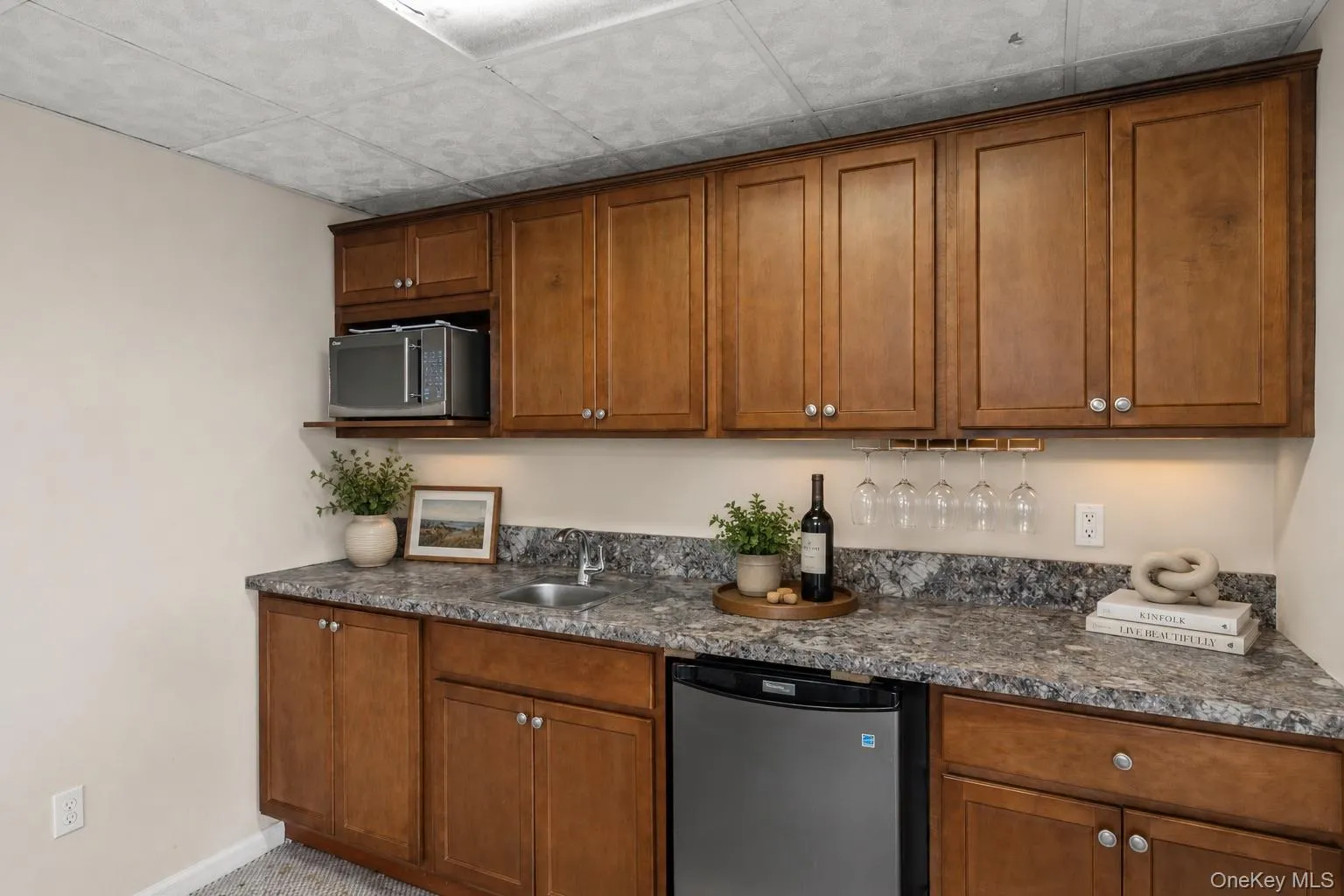 2756 Barbara Road, Hempstead, NY, 4 Bedrooms Bedrooms, 7 Rooms Rooms,2 BathroomsBathrooms,Residential,For Rent,Barbara,0,992557 2756 Barbara Road, Hempstead, NY, 4 Bedrooms Bedrooms, 7 Rooms Rooms,2 BathroomsBathrooms,Residential,For Rent,Barbara,0,992557