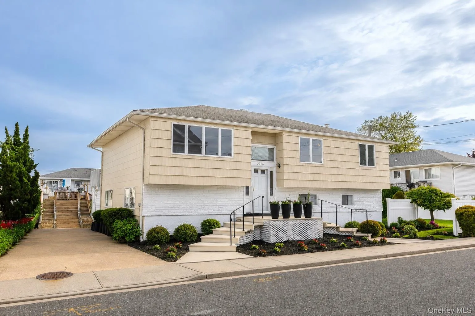 2756 Barbara Road, Hempstead, NY, 4 Bedrooms Bedrooms, 7 Rooms Rooms,2 BathroomsBathrooms,Residential,For Rent,Barbara,0,992557 2756 Barbara Road, Hempstead, NY, 4 Bedrooms Bedrooms, 7 Rooms Rooms,2 BathroomsBathrooms,Residential,For Rent,Barbara,0,992557