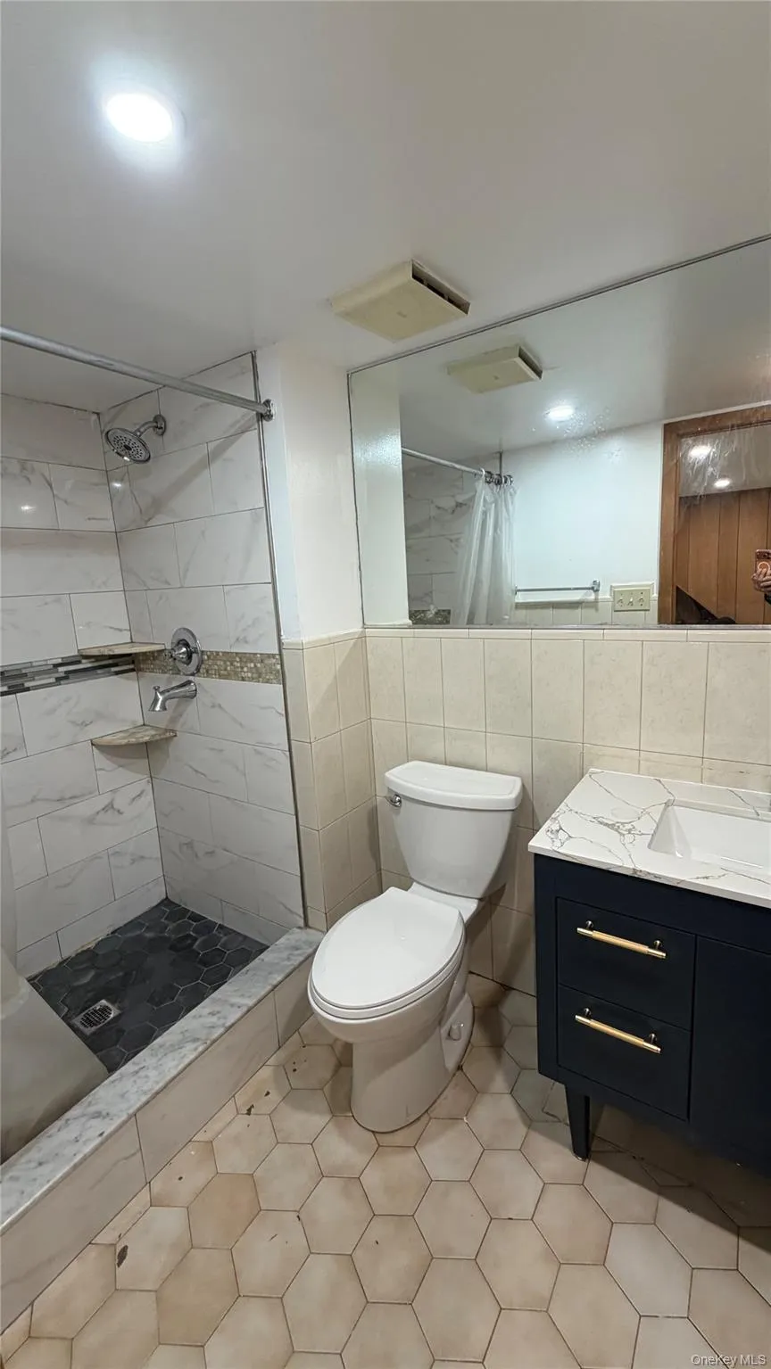 50-27 192nd Street, New York, NY, 4 Bedrooms Bedrooms, 6 Rooms Rooms,2 BathroomsBathrooms,Residential,For Rent,192nd,0,992562 50-27 192nd Street, New York, NY, 4 Bedrooms Bedrooms, 6 Rooms Rooms,2 BathroomsBathrooms,Residential,For Rent,192nd,0,992562