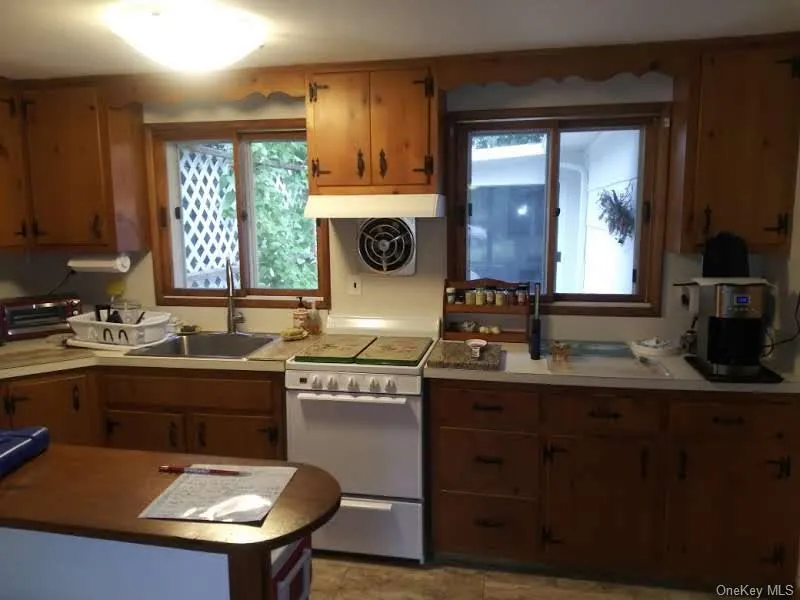 17 Kyle Road, Southampton, NY, 3 Bedrooms Bedrooms, 8 Rooms Rooms,2 BathroomsBathrooms,Residential Lease,For Rent,Kyle,0,992576 17 Kyle Road, Southampton, NY, 3 Bedrooms Bedrooms, 8 Rooms Rooms,2 BathroomsBathrooms,Residential Lease,For Rent,Kyle,0,992576
