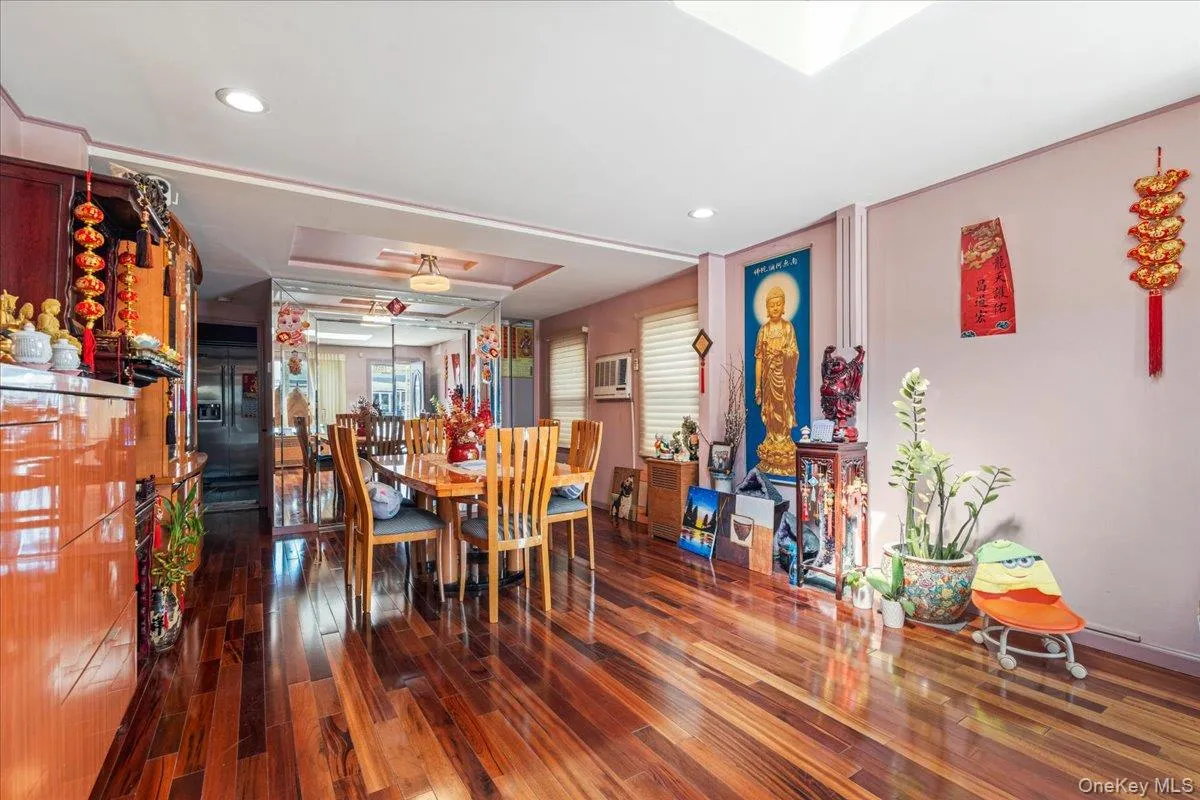 1720 37th Street, New York, NY, 2 Bedrooms Bedrooms, 6 Rooms Rooms,2 BathroomsBathrooms,Residential,For Rent,37th,0,992583 1720 37th Street, New York, NY, 2 Bedrooms Bedrooms, 6 Rooms Rooms,2 BathroomsBathrooms,Residential,For Rent,37th,0,992583