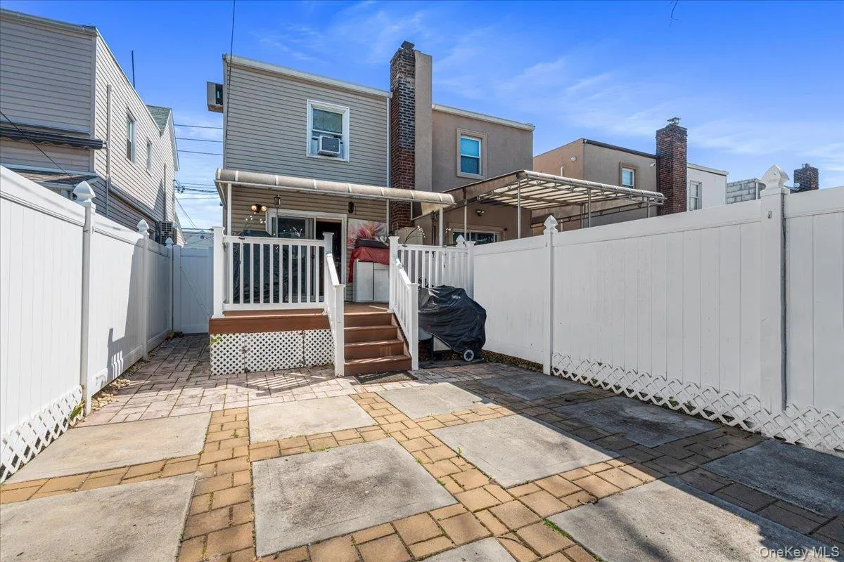 1720 37th Street, New York, NY, 2 Bedrooms Bedrooms, 6 Rooms Rooms,2 BathroomsBathrooms,Residential,For Rent,37th,0,992583 1720 37th Street, New York, NY, 2 Bedrooms Bedrooms, 6 Rooms Rooms,2 BathroomsBathrooms,Residential,For Rent,37th,0,992583