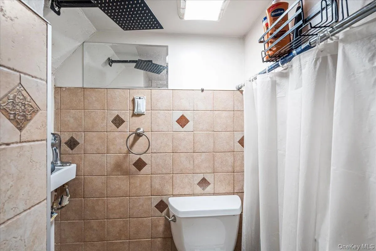 1720 37th Street, New York, NY, 2 Bedrooms Bedrooms, 6 Rooms Rooms,2 BathroomsBathrooms,Residential,For Rent,37th,0,992583 1720 37th Street, New York, NY, 2 Bedrooms Bedrooms, 6 Rooms Rooms,2 BathroomsBathrooms,Residential,For Rent,37th,0,992583