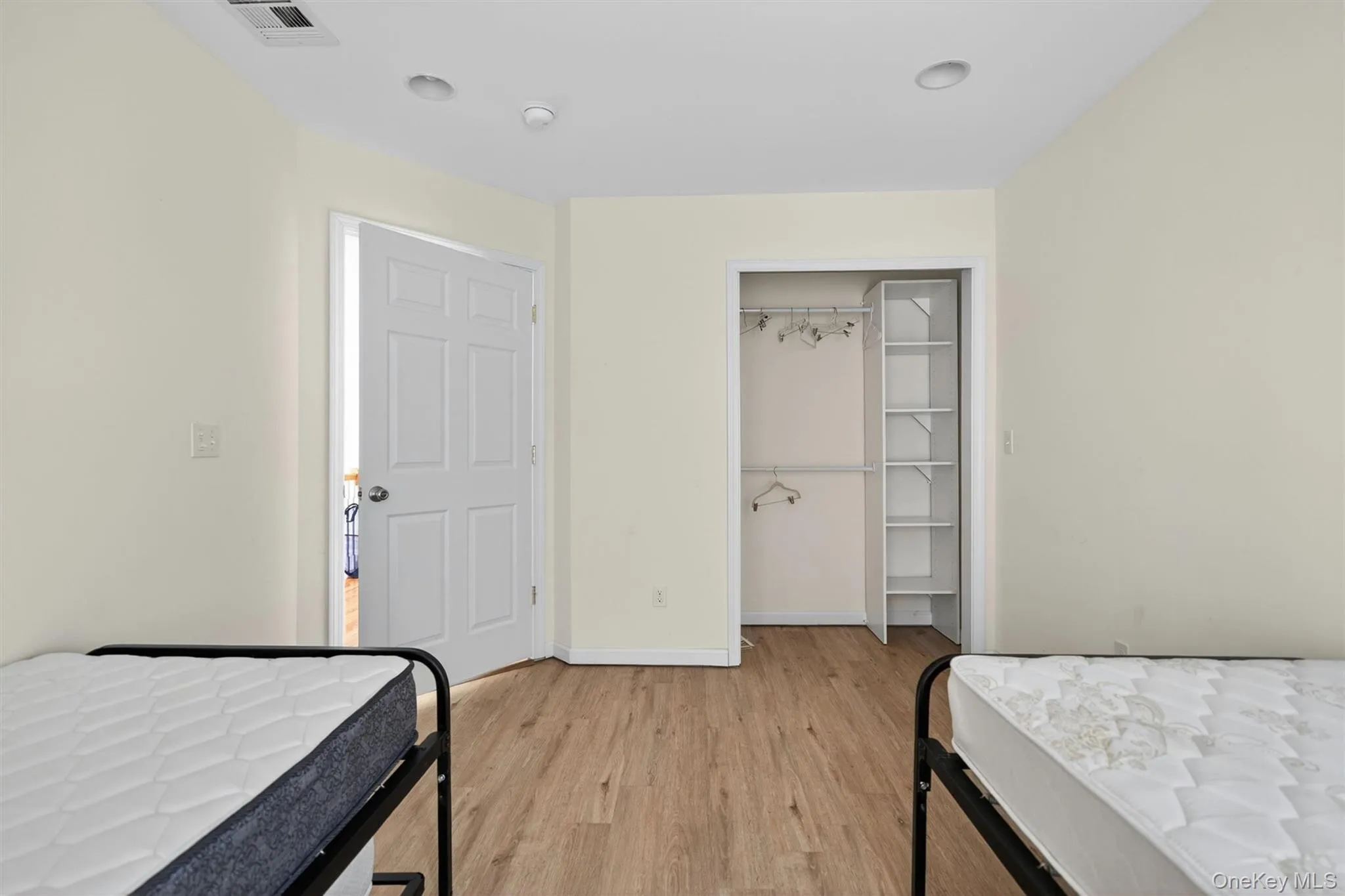 27 Estate Court Court, Bethel, NY, 4 Bedrooms Bedrooms, 6 Rooms Rooms,4 BathroomsBathrooms,Residential Sale,For Rent,Estate Court,0,992587 27 Estate Court Court, Bethel, NY, 4 Bedrooms Bedrooms, 6 Rooms Rooms,4 BathroomsBathrooms,Residential Sale,For Rent,Estate Court,0,992587