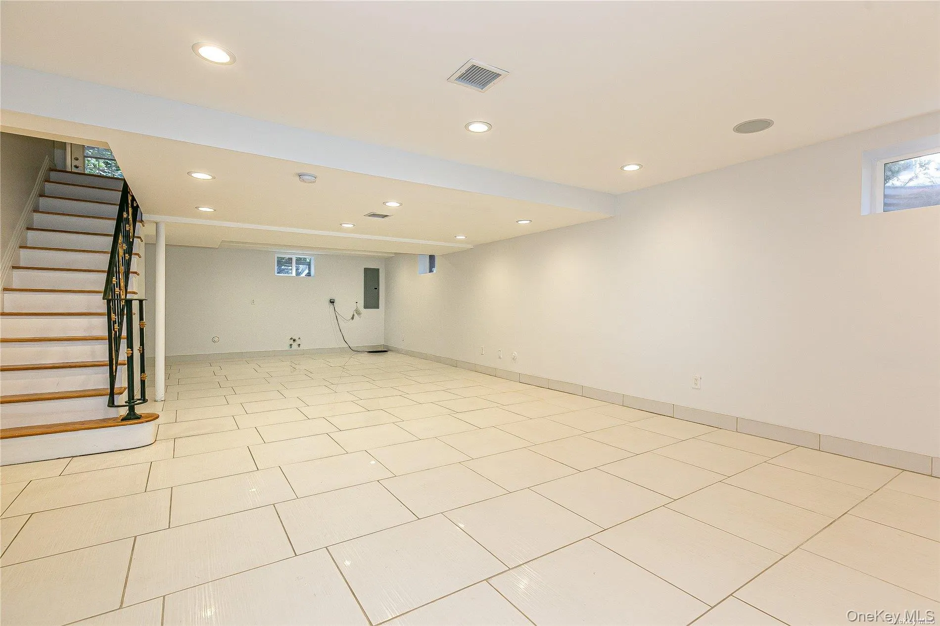 2 Avalon Road, North Hempstead, NY, 4 Bedrooms Bedrooms, 9 Rooms Rooms,4 BathroomsBathrooms,Residential Lease,For Rent,Avalon,0,992588 2 Avalon Road, North Hempstead, NY, 4 Bedrooms Bedrooms, 9 Rooms Rooms,4 BathroomsBathrooms,Residential Lease,For Rent,Avalon,0,992588