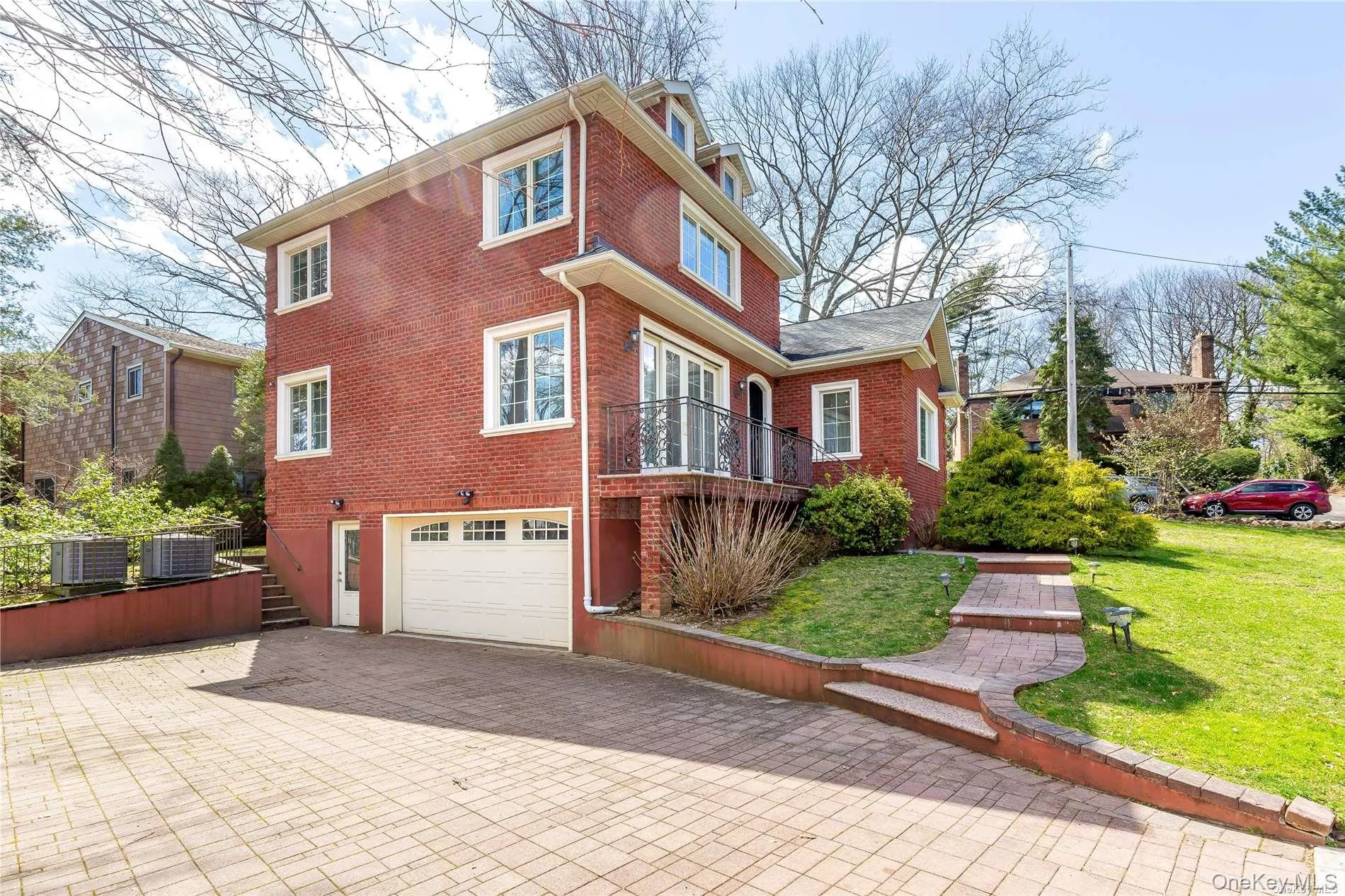 2 Avalon Road, North Hempstead, NY, 4 Bedrooms Bedrooms, 9 Rooms Rooms,4 BathroomsBathrooms,Residential Lease,For Rent,Avalon,0,992588 2 Avalon Road, North Hempstead, NY, 4 Bedrooms Bedrooms, 9 Rooms Rooms,4 BathroomsBathrooms,Residential Lease,For Rent,Avalon,0,992588