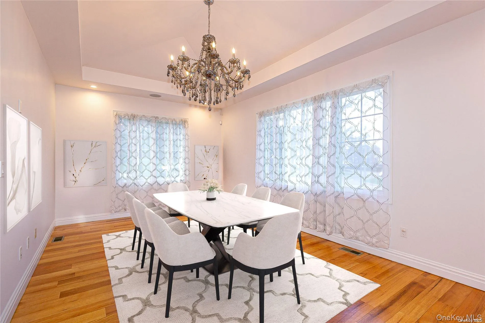 2 Avalon Road, North Hempstead, NY, 4 Bedrooms Bedrooms, 9 Rooms Rooms,4 BathroomsBathrooms,Residential Lease,For Rent,Avalon,0,992588 2 Avalon Road, North Hempstead, NY, 4 Bedrooms Bedrooms, 9 Rooms Rooms,4 BathroomsBathrooms,Residential Lease,For Rent,Avalon,0,992588