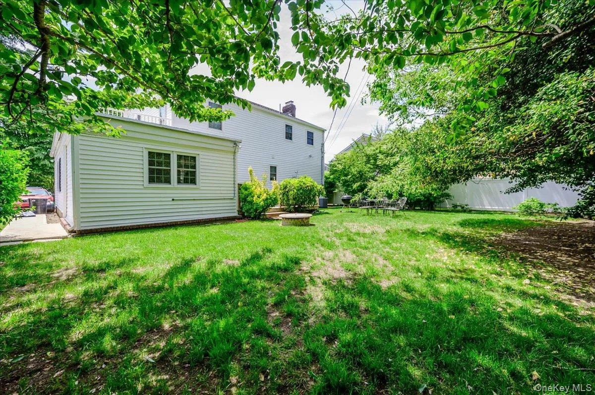427 Westminster Road, Hempstead, NY, 3 Bedrooms Bedrooms, 7 Rooms Rooms,2 BathroomsBathrooms,Residential,For Rent,Westminster,0,992589 427 Westminster Road, Hempstead, NY, 3 Bedrooms Bedrooms, 7 Rooms Rooms,2 BathroomsBathrooms,Residential,For Rent,Westminster,0,992589