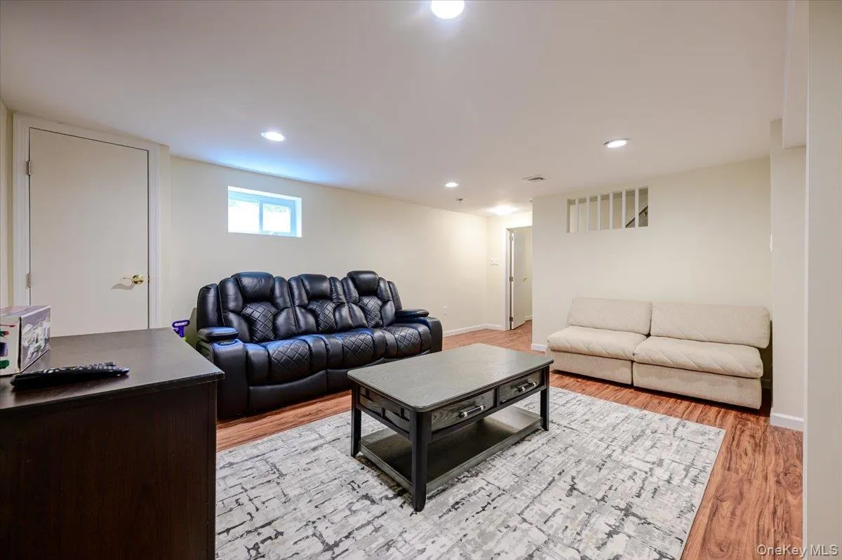 427 Westminster Road, Hempstead, NY, 3 Bedrooms Bedrooms, 7 Rooms Rooms,2 BathroomsBathrooms,Residential,For Rent,Westminster,0,992589 427 Westminster Road, Hempstead, NY, 3 Bedrooms Bedrooms, 7 Rooms Rooms,2 BathroomsBathrooms,Residential,For Rent,Westminster,0,992589
