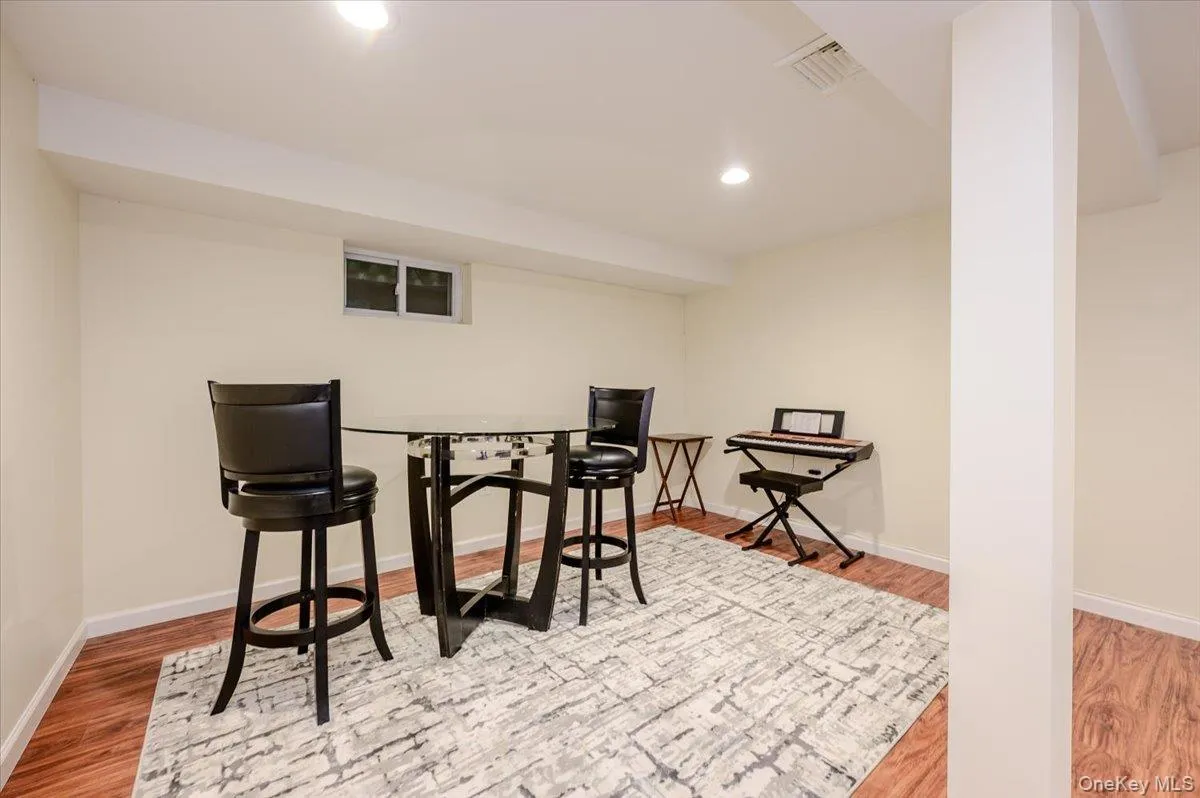 427 Westminster Road, Hempstead, NY, 3 Bedrooms Bedrooms, 7 Rooms Rooms,2 BathroomsBathrooms,Residential,For Rent,Westminster,0,992589 427 Westminster Road, Hempstead, NY, 3 Bedrooms Bedrooms, 7 Rooms Rooms,2 BathroomsBathrooms,Residential,For Rent,Westminster,0,992589