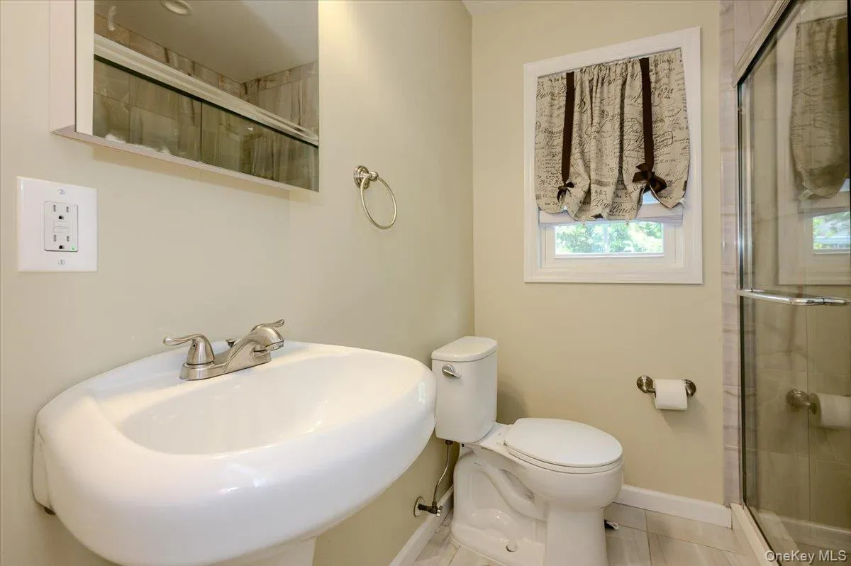427 Westminster Road, Hempstead, NY, 3 Bedrooms Bedrooms, 7 Rooms Rooms,2 BathroomsBathrooms,Residential,For Rent,Westminster,0,992589 427 Westminster Road, Hempstead, NY, 3 Bedrooms Bedrooms, 7 Rooms Rooms,2 BathroomsBathrooms,Residential,For Rent,Westminster,0,992589