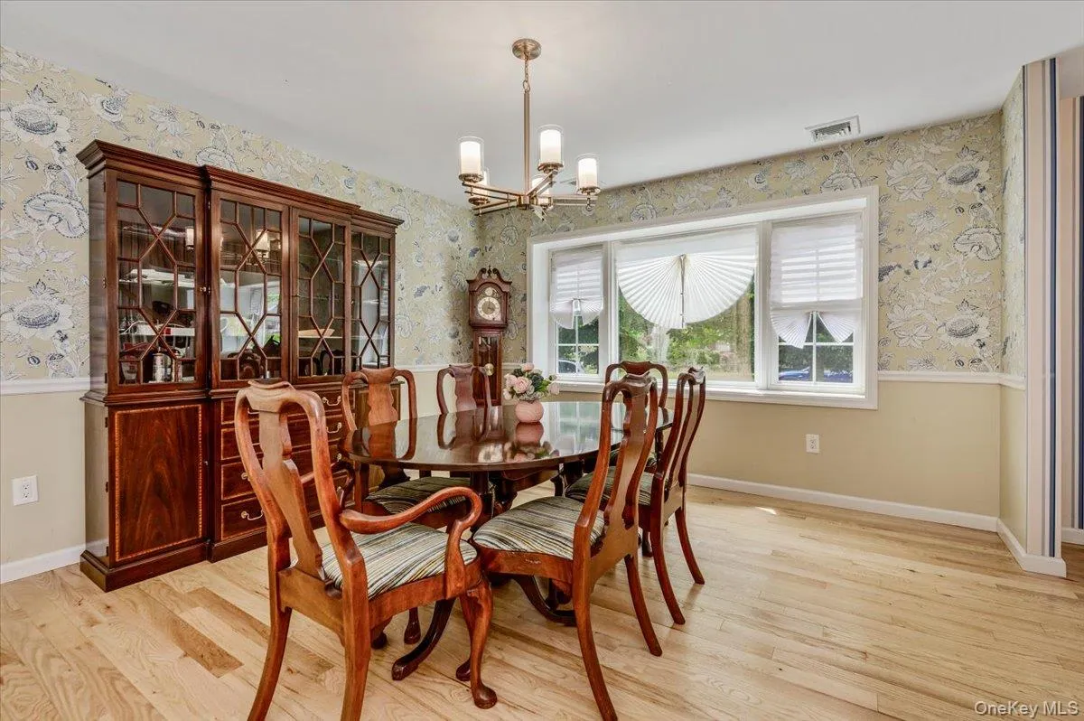 427 Westminster Road, Hempstead, NY, 3 Bedrooms Bedrooms, 7 Rooms Rooms,2 BathroomsBathrooms,Residential,For Rent,Westminster,0,992589 427 Westminster Road, Hempstead, NY, 3 Bedrooms Bedrooms, 7 Rooms Rooms,2 BathroomsBathrooms,Residential,For Rent,Westminster,0,992589