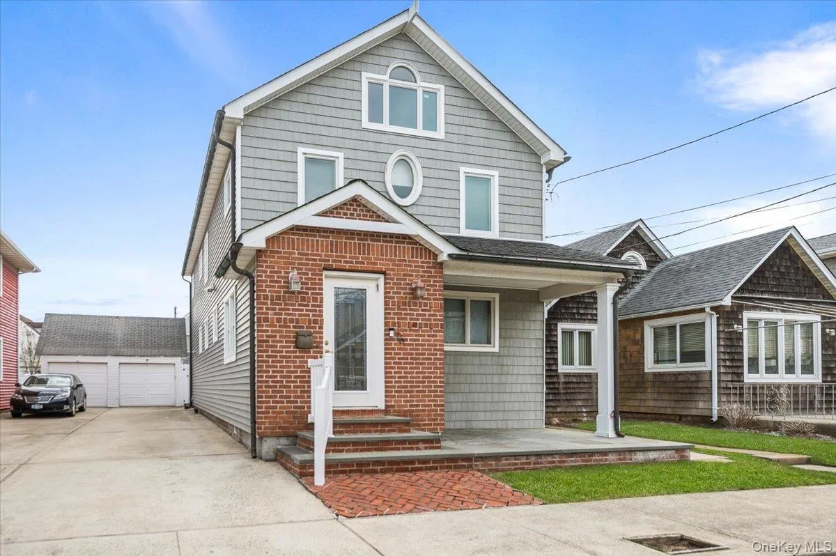 76 Coronado Street, Hempstead, NY, 4 Bedrooms Bedrooms, 7 Rooms Rooms,3 BathroomsBathrooms,Residential Lease,For Rent,Coronado,0,992590 76 Coronado Street, Hempstead, NY, 4 Bedrooms Bedrooms, 7 Rooms Rooms,3 BathroomsBathrooms,Residential Lease,For Rent,Coronado,0,992590