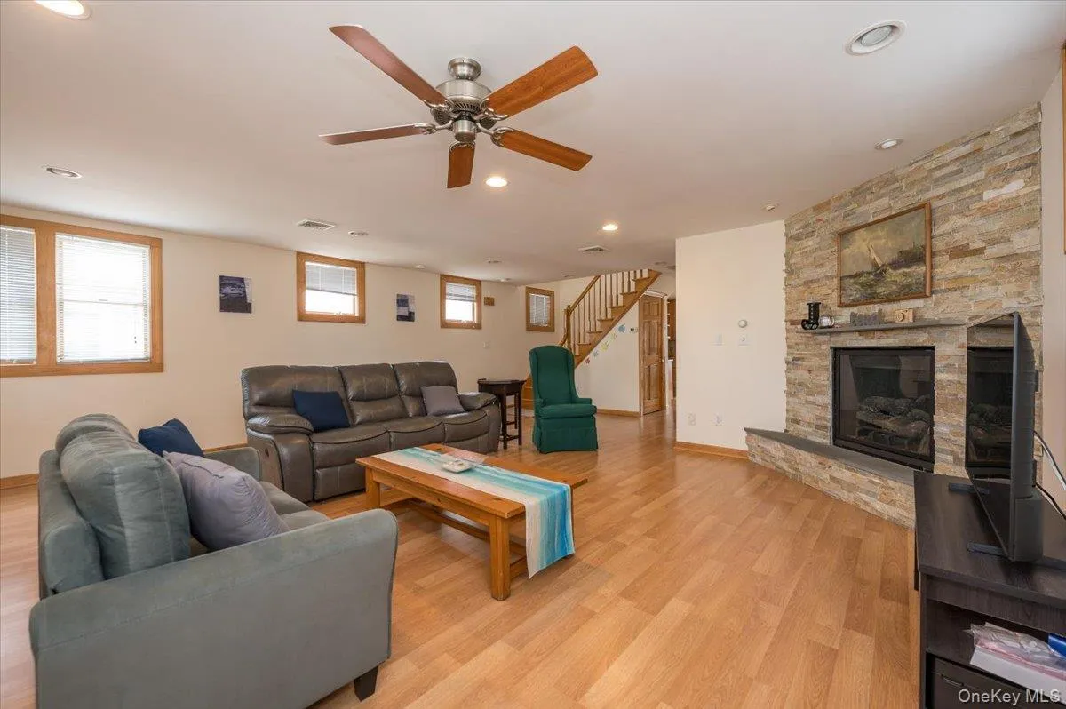 76 Coronado Street, Hempstead, NY, 4 Bedrooms Bedrooms, 7 Rooms Rooms,3 BathroomsBathrooms,Residential Lease,For Rent,Coronado,0,992590 76 Coronado Street, Hempstead, NY, 4 Bedrooms Bedrooms, 7 Rooms Rooms,3 BathroomsBathrooms,Residential Lease,For Rent,Coronado,0,992590