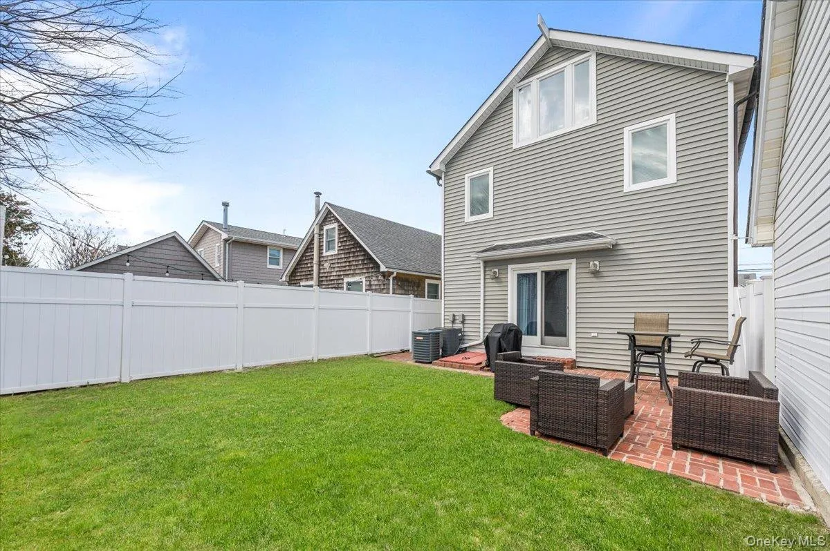 76 Coronado Street, Hempstead, NY, 4 Bedrooms Bedrooms, 7 Rooms Rooms,3 BathroomsBathrooms,Residential Lease,For Rent,Coronado,0,992590 76 Coronado Street, Hempstead, NY, 4 Bedrooms Bedrooms, 7 Rooms Rooms,3 BathroomsBathrooms,Residential Lease,For Rent,Coronado,0,992590