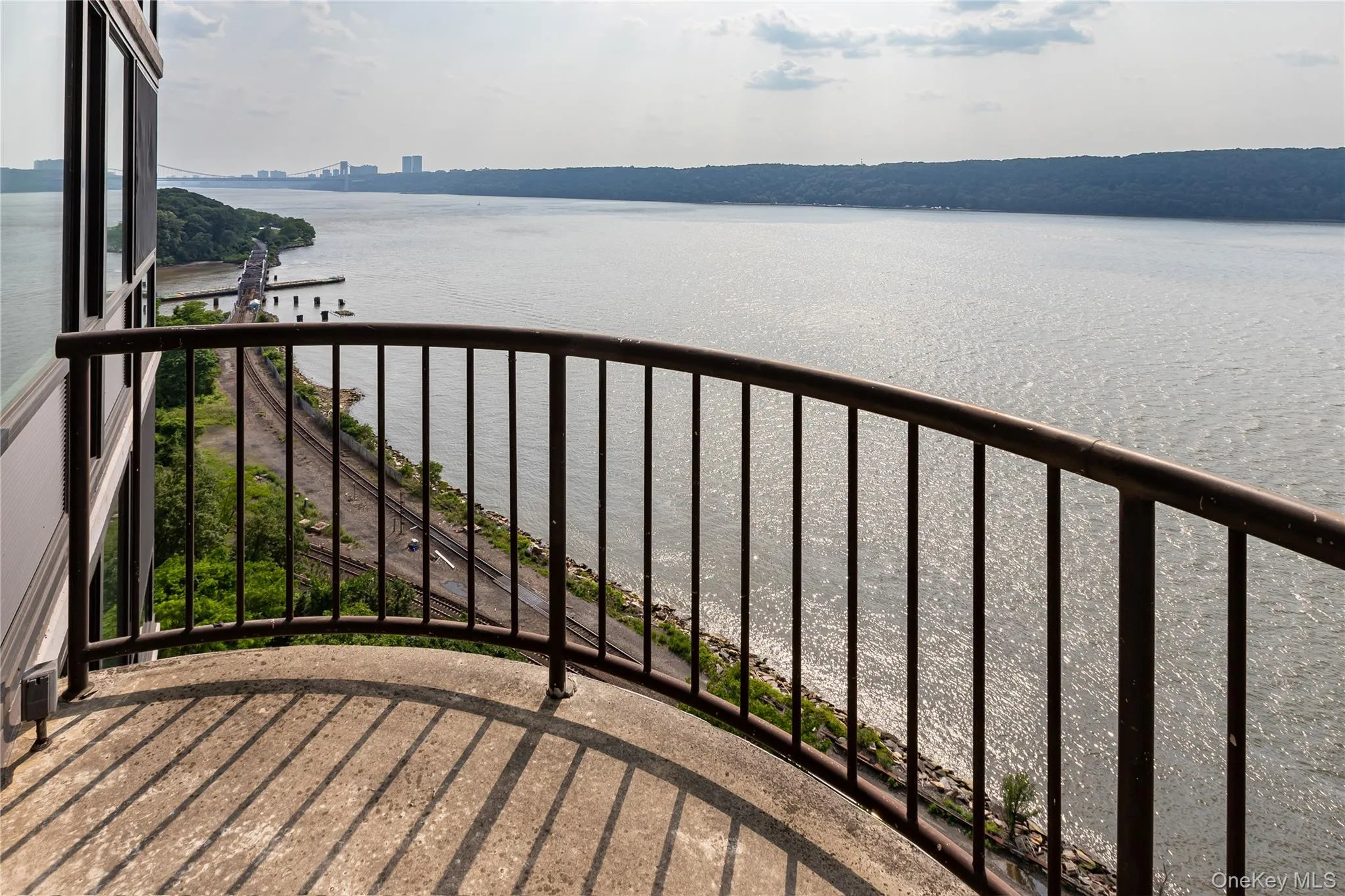 2521 Palisade Avenue, New York, NY, 2 Bedrooms Bedrooms, 4 Rooms Rooms,2 BathroomsBathrooms,Residential Lease,For Rent,Palisade,0,992591 2521 Palisade Avenue, New York, NY, 2 Bedrooms Bedrooms, 4 Rooms Rooms,2 BathroomsBathrooms,Residential Lease,For Rent,Palisade,0,992591