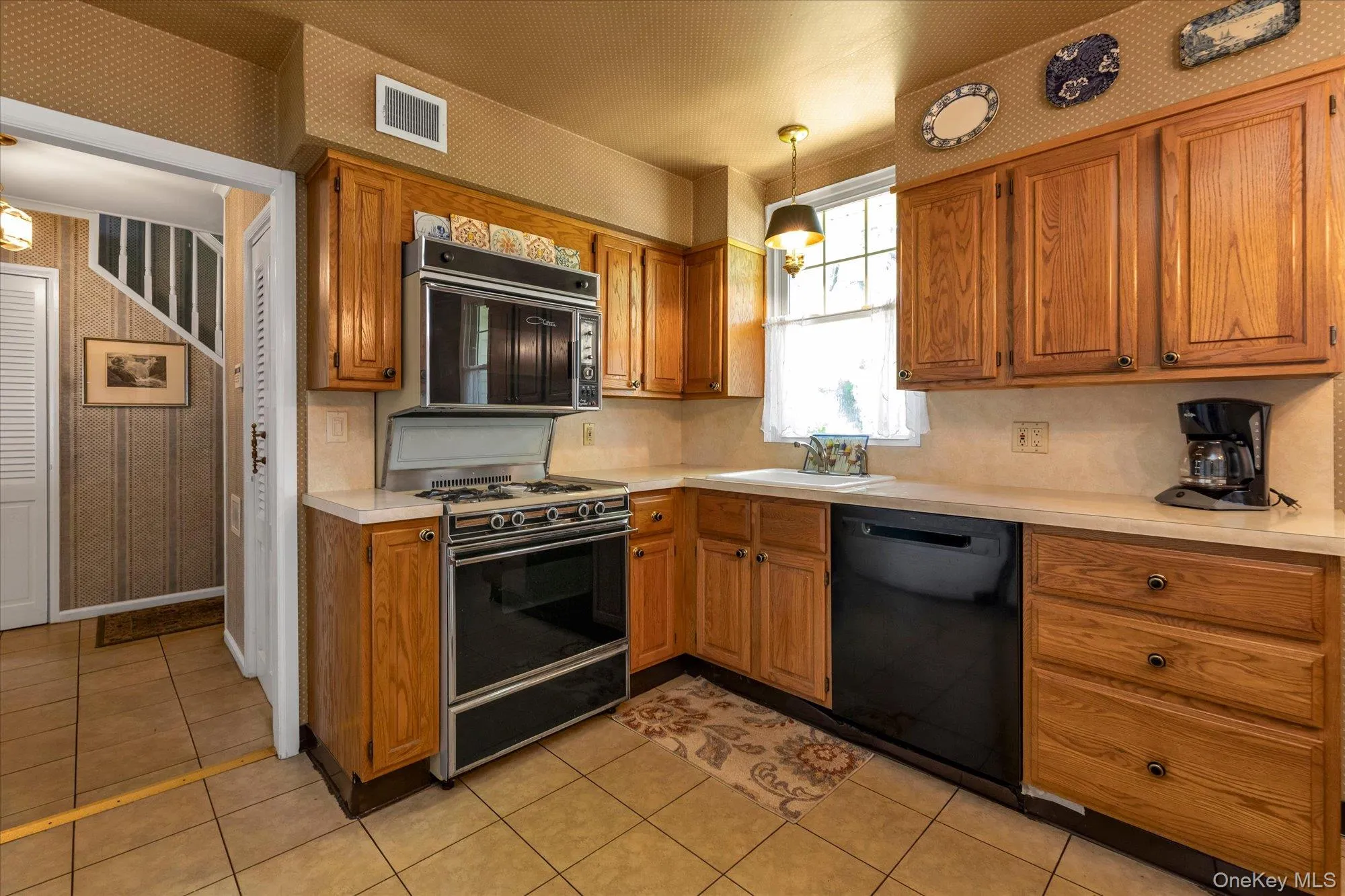 148 Princeton Street, North Hempstead, NY, 3 Bedrooms Bedrooms, 6 Rooms Rooms,1 BathroomBathrooms,Residential,For Rent,Princeton,0,992598 148 Princeton Street, North Hempstead, NY, 3 Bedrooms Bedrooms, 6 Rooms Rooms,1 BathroomBathrooms,Residential,For Rent,Princeton,0,992598