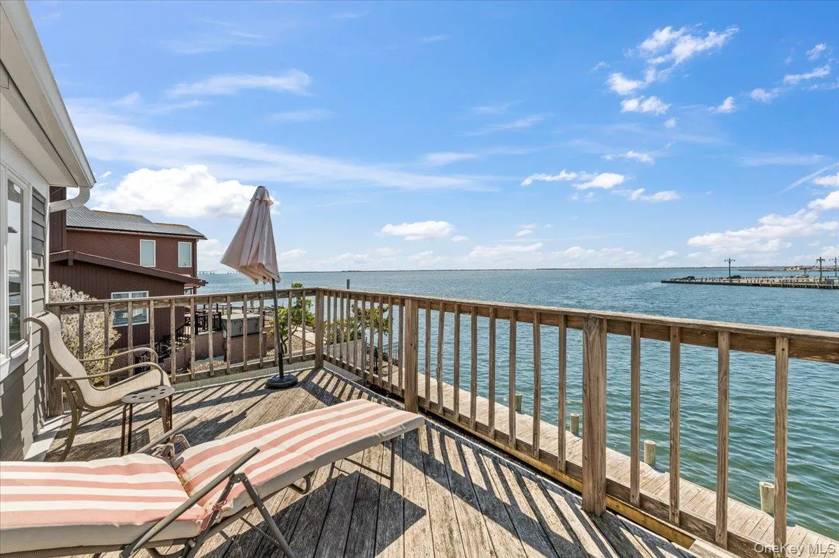 160 Sequams Lane, Islip, NY, 5 Bedrooms Bedrooms, 10 Rooms Rooms,3 BathroomsBathrooms,Residential,For Rent,Sequams,0,992605 160 Sequams Lane, Islip, NY, 5 Bedrooms Bedrooms, 10 Rooms Rooms,3 BathroomsBathrooms,Residential,For Rent,Sequams,0,992605