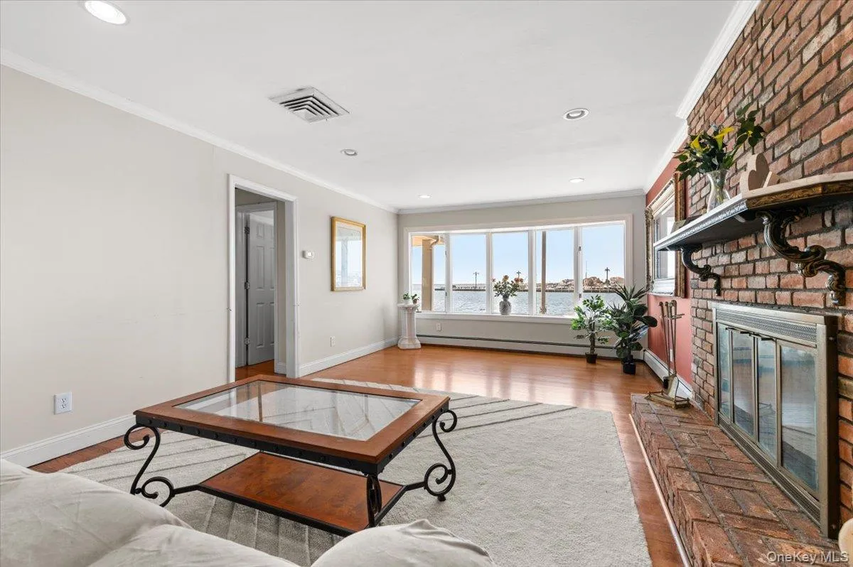 160 Sequams Lane, Islip, NY, 5 Bedrooms Bedrooms, 10 Rooms Rooms,3 BathroomsBathrooms,Residential,For Rent,Sequams,0,992605 160 Sequams Lane, Islip, NY, 5 Bedrooms Bedrooms, 10 Rooms Rooms,3 BathroomsBathrooms,Residential,For Rent,Sequams,0,992605