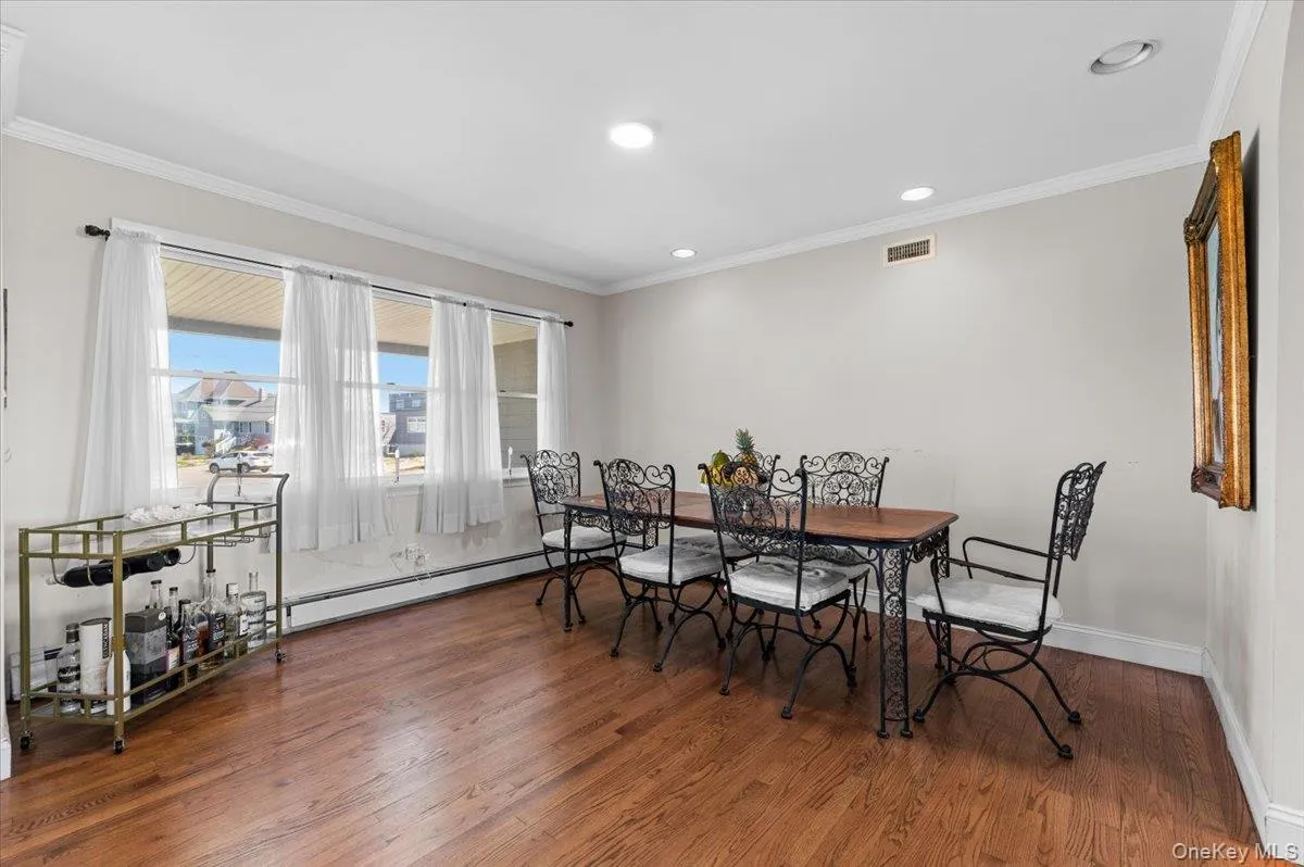 160 Sequams Lane, Islip, NY, 5 Bedrooms Bedrooms, 10 Rooms Rooms,3 BathroomsBathrooms,Residential,For Rent,Sequams,0,992605 160 Sequams Lane, Islip, NY, 5 Bedrooms Bedrooms, 10 Rooms Rooms,3 BathroomsBathrooms,Residential,For Rent,Sequams,0,992605