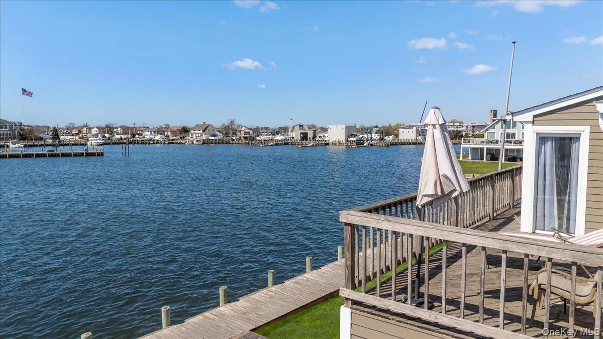 160 Sequams Lane, Islip, NY, 5 Bedrooms Bedrooms, 10 Rooms Rooms,3 BathroomsBathrooms,Residential,For Rent,Sequams,0,992605 160 Sequams Lane, Islip, NY, 5 Bedrooms Bedrooms, 10 Rooms Rooms,3 BathroomsBathrooms,Residential,For Rent,Sequams,0,992605