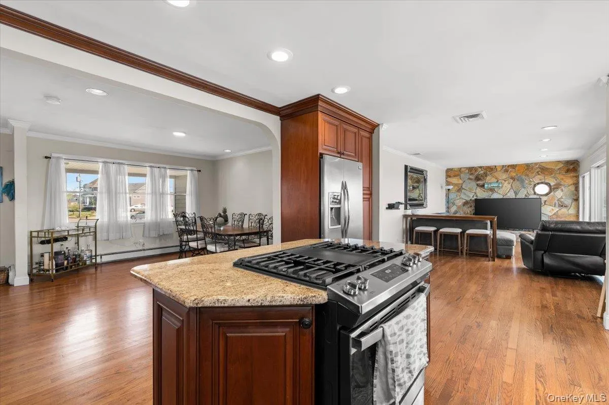 160 Sequams Lane, Islip, NY, 5 Bedrooms Bedrooms, 10 Rooms Rooms,3 BathroomsBathrooms,Residential,For Rent,Sequams,0,992605 160 Sequams Lane, Islip, NY, 5 Bedrooms Bedrooms, 10 Rooms Rooms,3 BathroomsBathrooms,Residential,For Rent,Sequams,0,992605