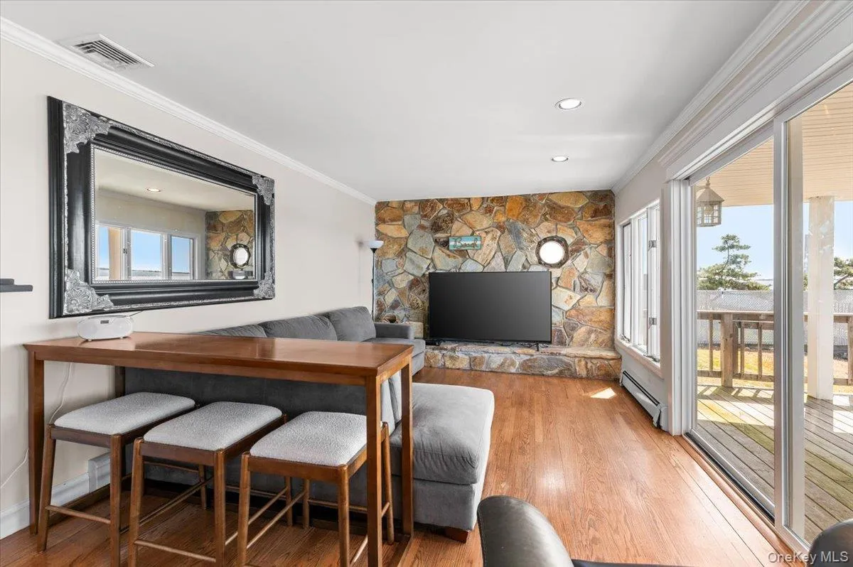 160 Sequams Lane, Islip, NY, 5 Bedrooms Bedrooms, 10 Rooms Rooms,3 BathroomsBathrooms,Residential,For Rent,Sequams,0,992605 160 Sequams Lane, Islip, NY, 5 Bedrooms Bedrooms, 10 Rooms Rooms,3 BathroomsBathrooms,Residential,For Rent,Sequams,0,992605