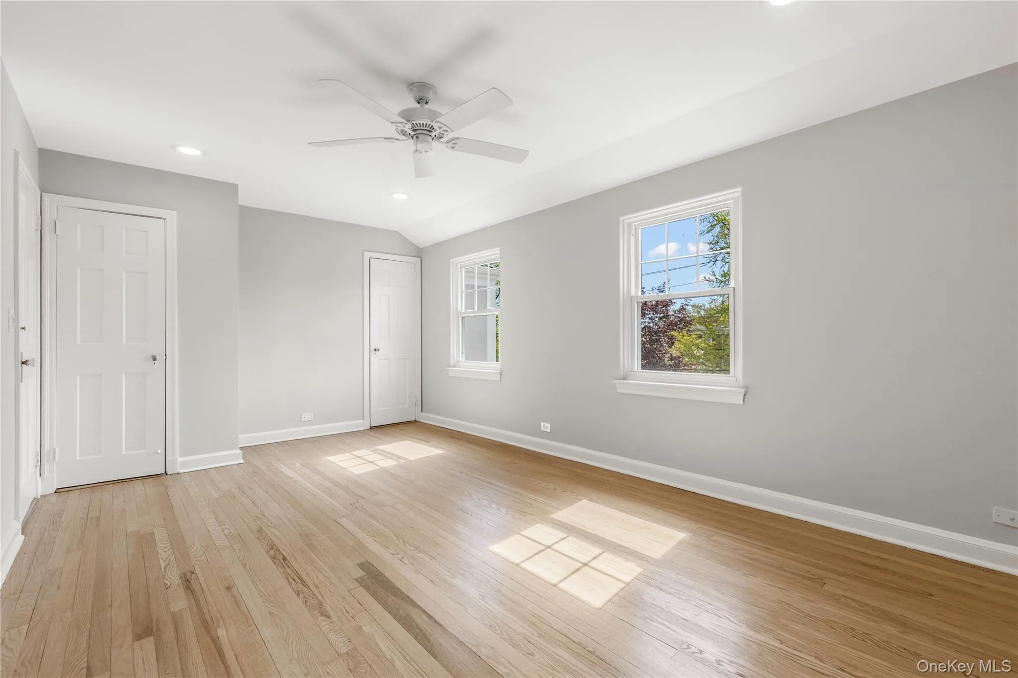 21 Keogh Lane, New Rochelle, NY, 3 Bedrooms Bedrooms, 7 Rooms Rooms,2 BathroomsBathrooms,Residential,For Rent,Keogh,0,992613 21 Keogh Lane, New Rochelle, NY, 3 Bedrooms Bedrooms, 7 Rooms Rooms,2 BathroomsBathrooms,Residential,For Rent,Keogh,0,992613