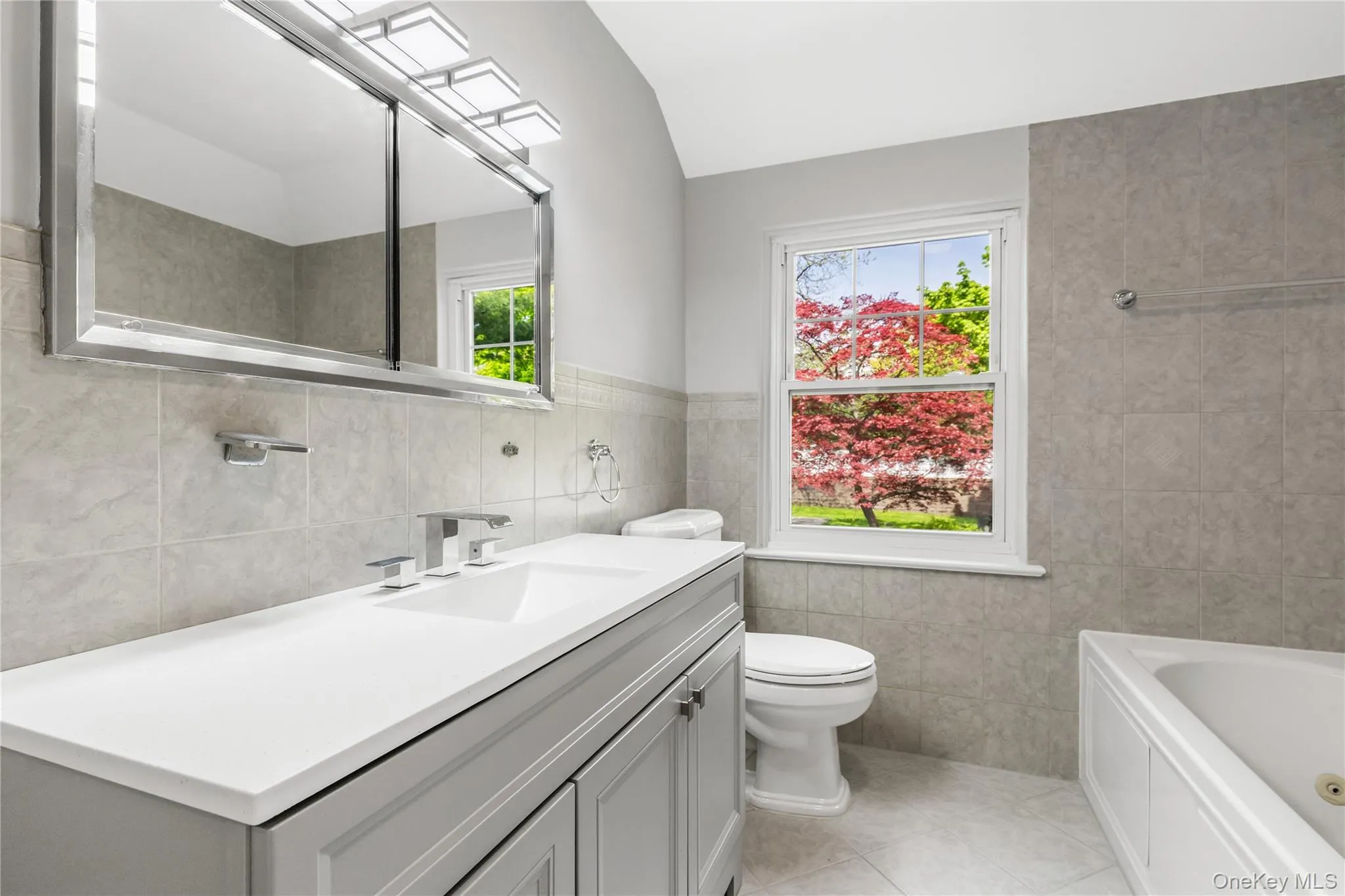 21 Keogh Lane, New Rochelle, NY, 3 Bedrooms Bedrooms, 7 Rooms Rooms,2 BathroomsBathrooms,Residential,For Rent,Keogh,0,992613 21 Keogh Lane, New Rochelle, NY, 3 Bedrooms Bedrooms, 7 Rooms Rooms,2 BathroomsBathrooms,Residential,For Rent,Keogh,0,992613
