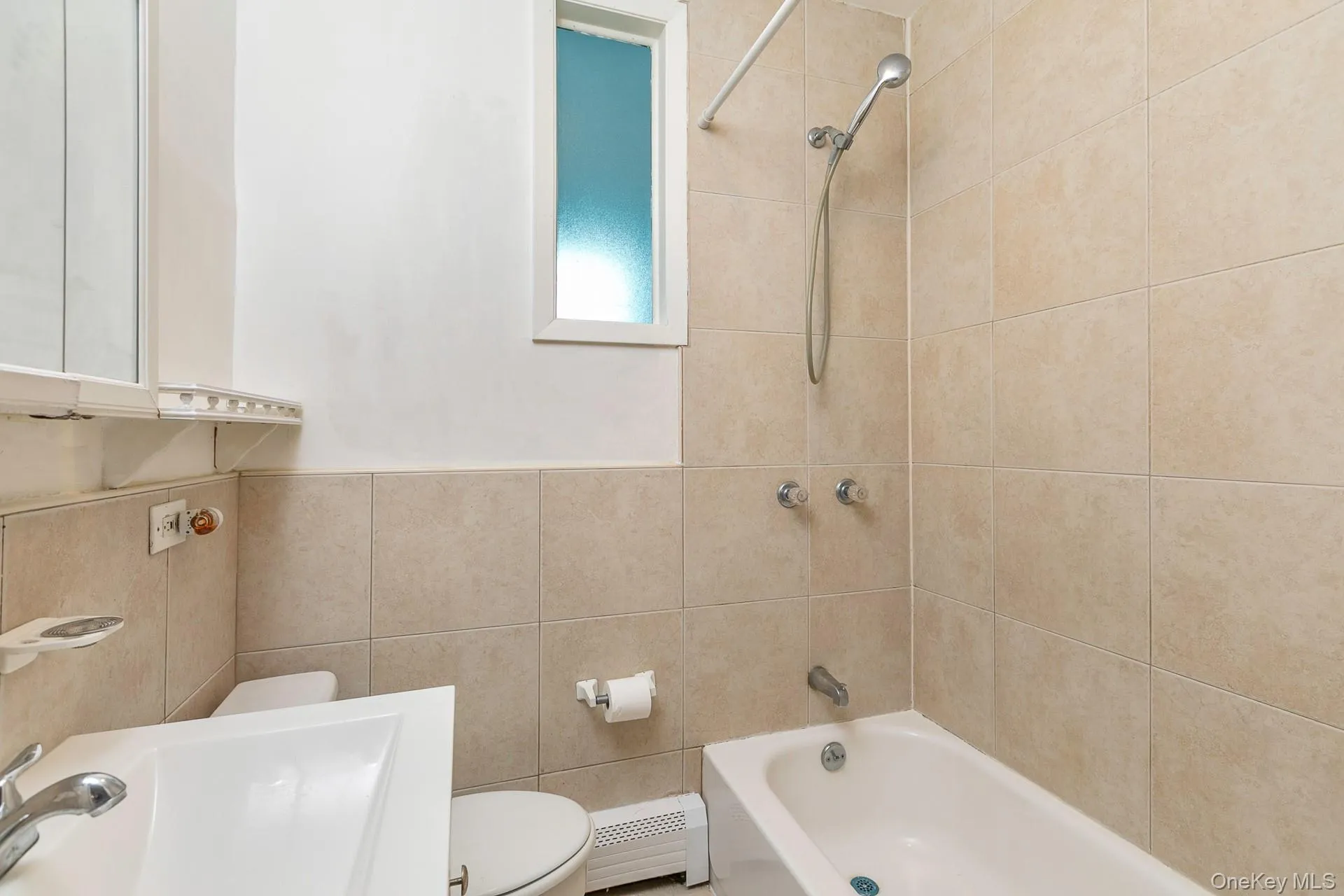 1500 Main Street, Brookhaven, NY, 2 Bedrooms Bedrooms, 5 Rooms Rooms,2 BathroomsBathrooms,Residential Lease,For Rent,Main,0,992619 1500 Main Street, Brookhaven, NY, 2 Bedrooms Bedrooms, 5 Rooms Rooms,2 BathroomsBathrooms,Residential Lease,For Rent,Main,0,992619